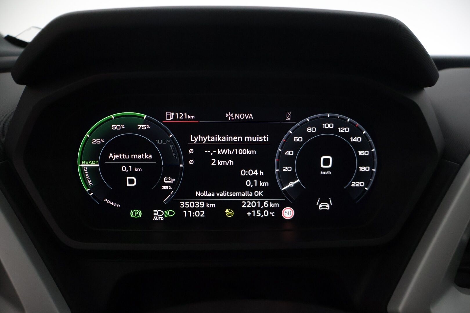 Audi Q4 e-tron 2023 50 e-tron quattro * Adapt. vakkari / Kamera / Vetokoukku / Matrix-LED / Keyless Go / Lämpöpumppu * - 2x renkaat vanteilla / Kuolleen kulman tunnistin / Sport-penkit / Akkitakuu 8v / 160tkm