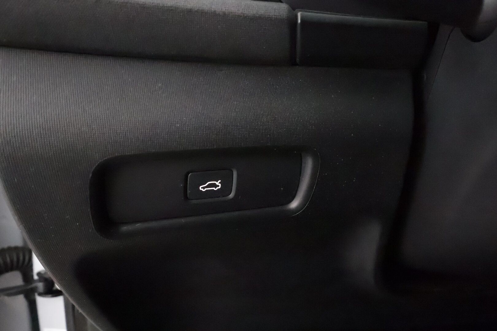 POLESTAR 2 2023 Long Range Dual Motor, 300kW * ILP / Lasikatto / ACC / LED / 360 / H&K / Sportpenkki Muistilla * - Merkkihuollot / 2x Latauskaapelit