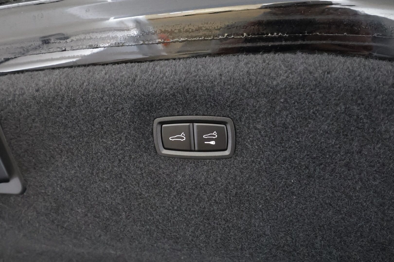 PORSCHE TAYCAN 2023 GTS * ACC / HUD / Sport Chrono / Bose / 360° / ILP / 18-Suuntaiset istuimet / Matrix LED / Comfort Access / PASM / Lasikatto / PDLS+ *