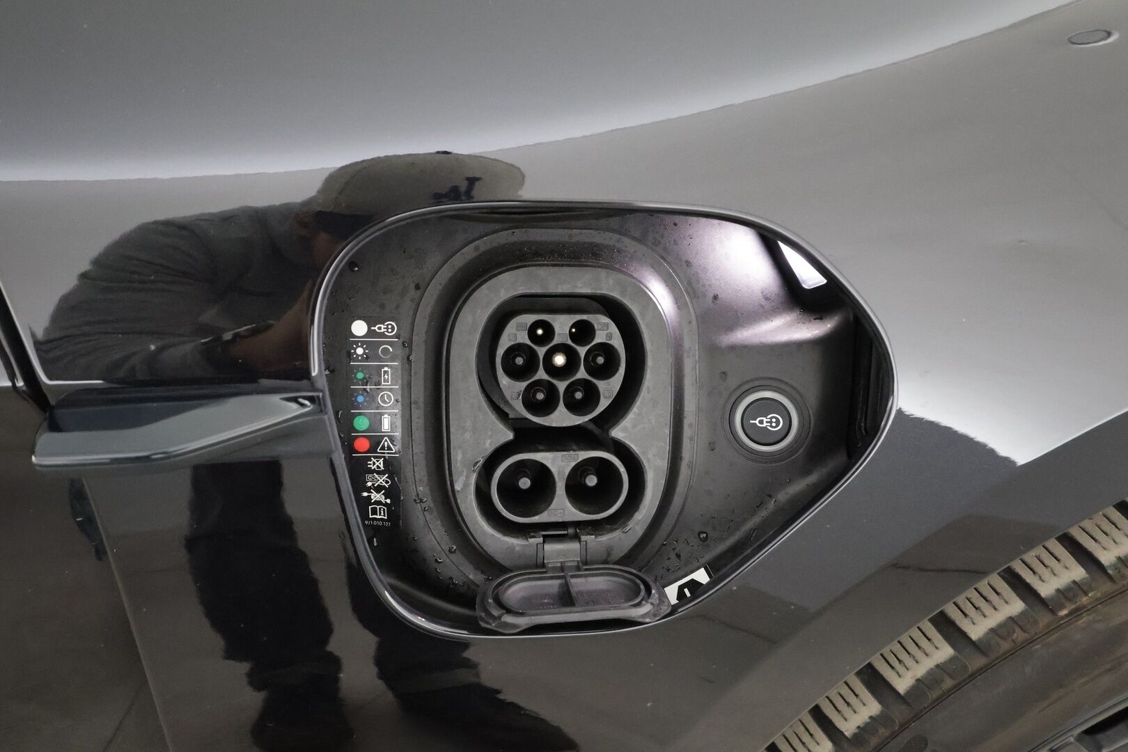 PORSCHE TAYCAN 2023 GTS * ACC / HUD / Sport Chrono / Bose / 360° / ILP / 18-Suuntaiset istuimet / Matrix LED / Comfort Access / PASM / Lasikatto / PDLS+ *