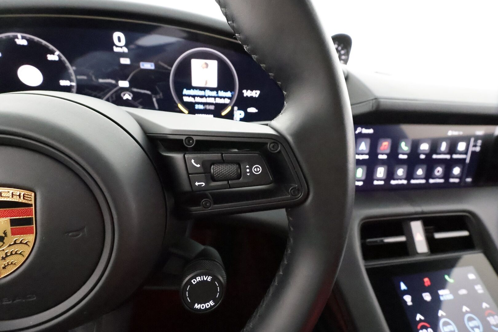 PORSCHE TAYCAN 2023 GTS * ACC / HUD / Sport Chrono / Bose / 360° / ILP / 18-Suuntaiset istuimet / Matrix LED / Comfort Access / PASM / Lasikatto / PDLS+ *