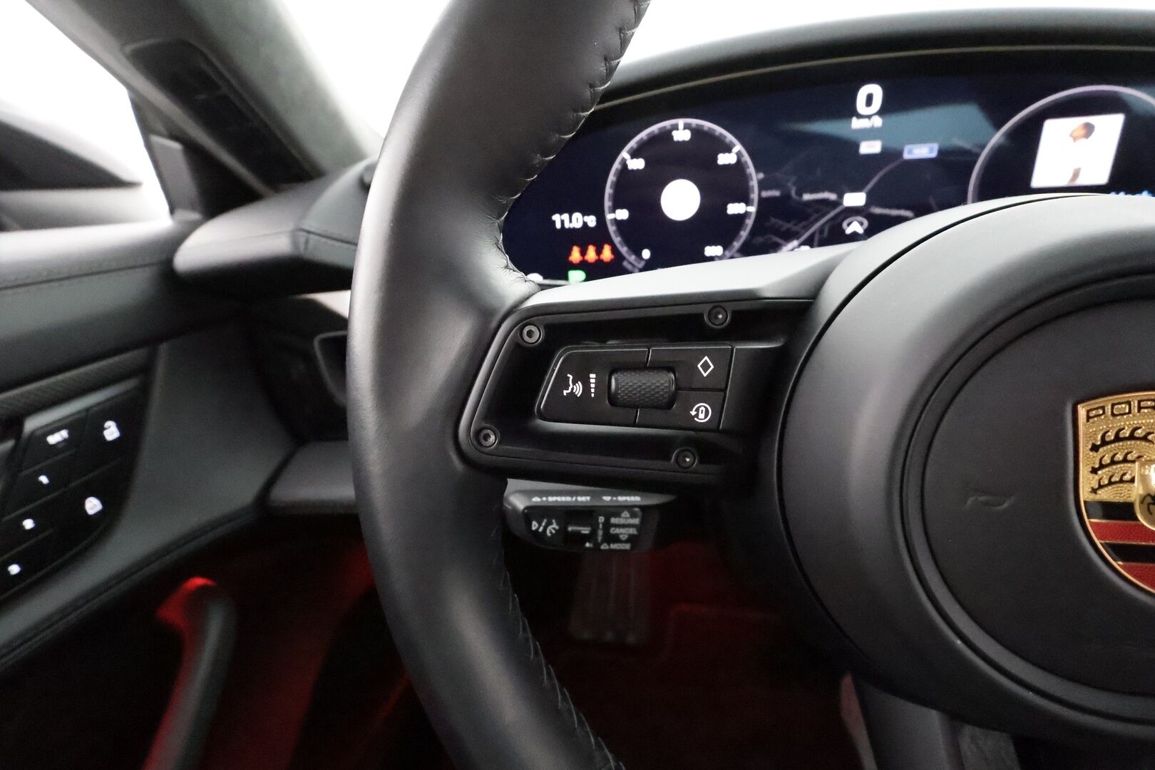 PORSCHE TAYCAN 2023 GTS * ACC / HUD / Sport Chrono / Bose / 360° / ILP / 18-Suuntaiset istuimet / Matrix LED / Comfort Access / PASM / Lasikatto / PDLS+ *