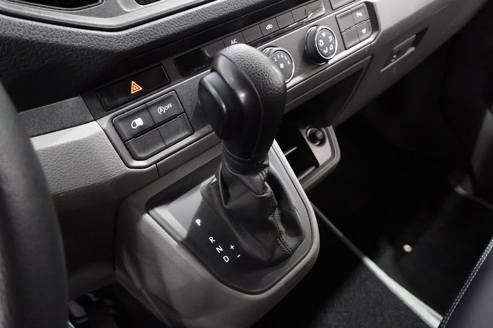 MAN TGE 2023 180 L4H3 - ALV | Sorsan Royal Jatko-ohjaamo | 6-paikkainen | Vakkari | P.kamera | Nahat | GAS Audio | LED-Lisä | 2x Renkaat *
