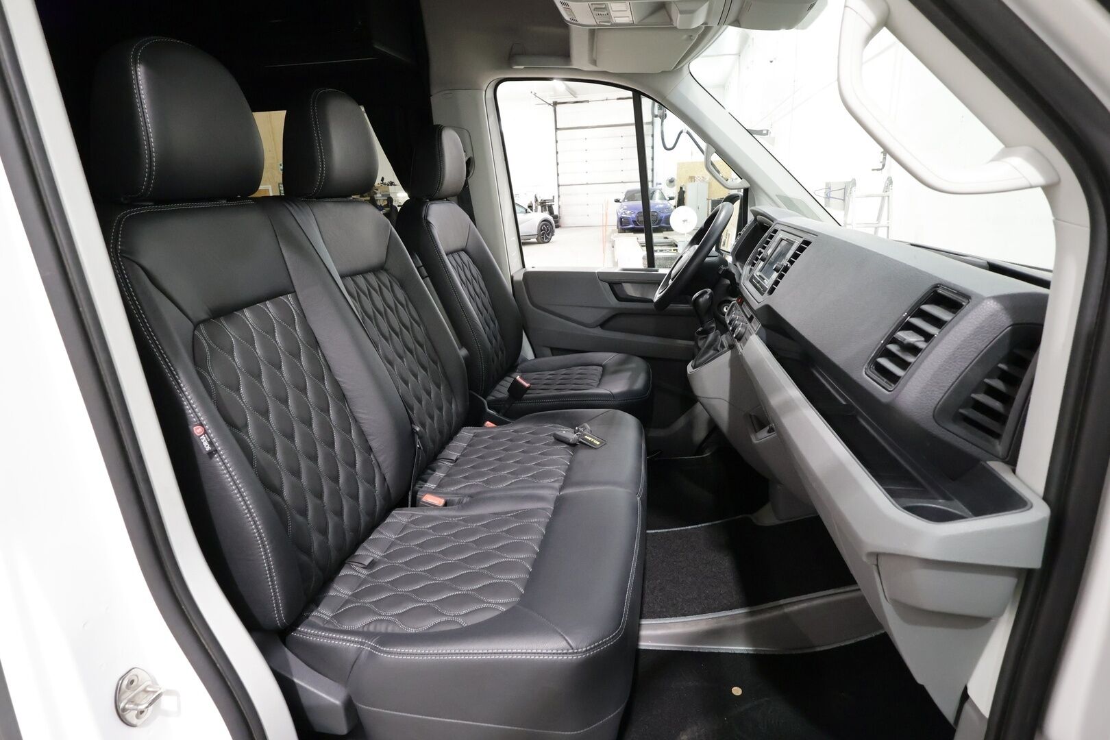 MAN TGE 2023 180 L4H3 *ALV / Sorsan Royal Jatko-ohjaamo / 6-paikkainen / Vakkari / P.kamera / Nahat / GAS Audio / LED-Lisä /  2x Renkaat * - Huippuvarusteltu / Kylkiputket / Keularauta /