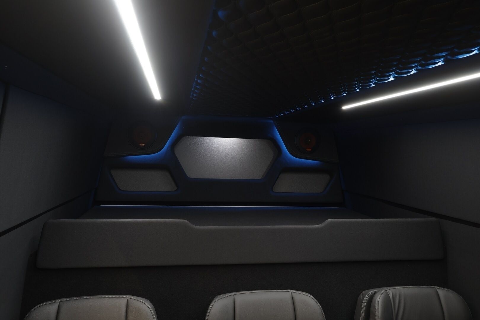 MAN TGE 2023 180 L4H3 - ALV | Sorsan Royal Jatko-ohjaamo | 6-paikkainen | Vakkari | P.kamera | Nahat | GAS Audio | LED-Lisä | 2x Renkaat *