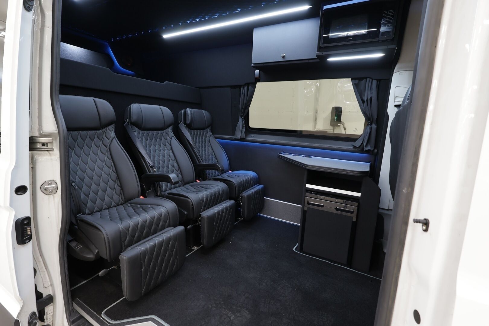 MAN TGE 2023 180 L4H3 *ALV / Sorsan Royal Jatko-ohjaamo / 6-paikkainen / Vakkari / P.kamera / Nahat / GAS Audio / LED-Lisä /  2x Renkaat * - Huippuvarusteltu / Kylkiputket / Keularauta /