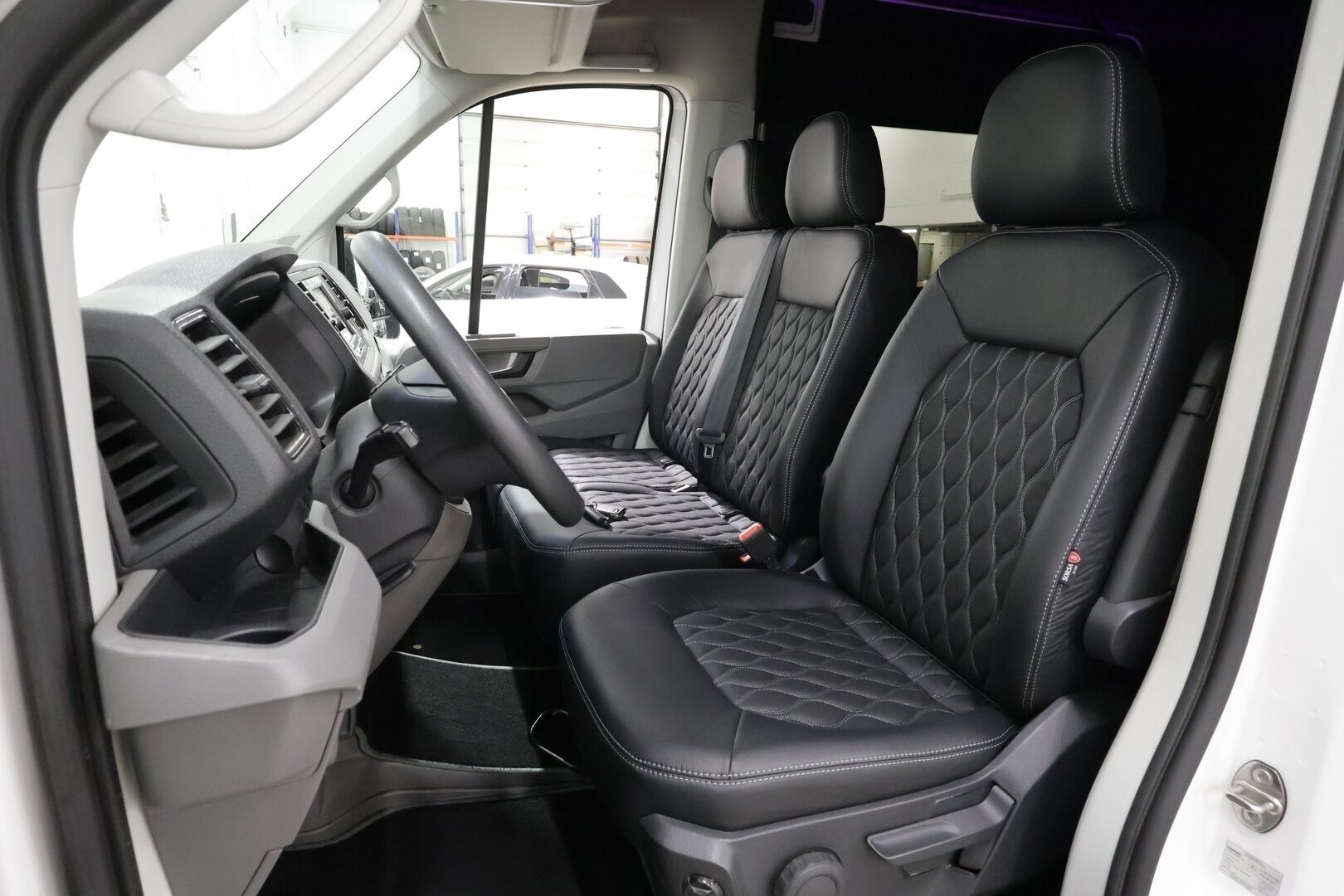 MAN TGE 2023 180 L4H3 *ALV / Sorsan Royal Jatko-ohjaamo / 6-paikkainen / Vakkari / P.kamera / Nahat / GAS Audio / LED-Lisä /  2x Renkaat * - Huippuvarusteltu / Kylkiputket / Keularauta /