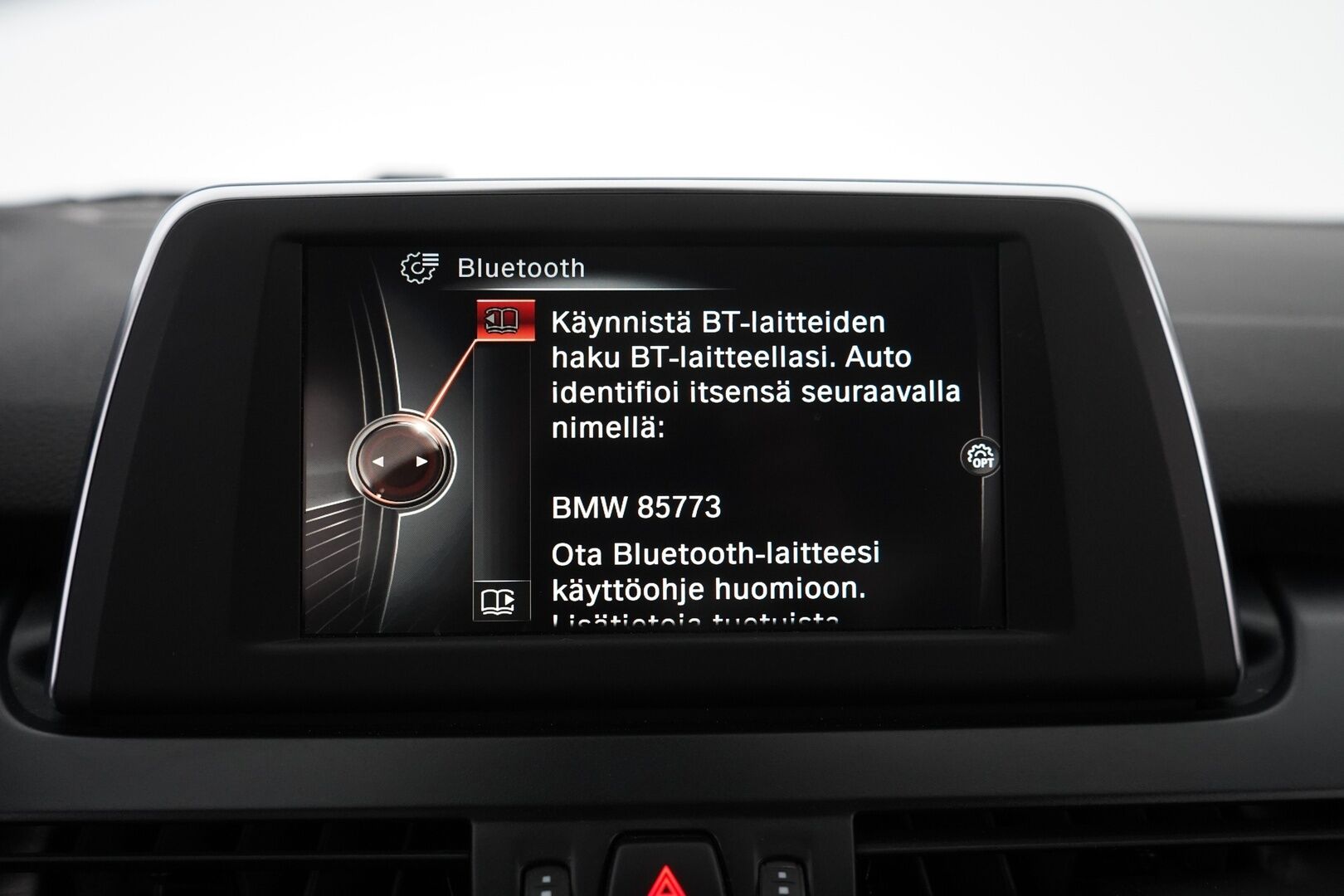 BMW 225 2017 F45 Active Tourer 225xe A Business *Ratinlämmitin / Tutkat / Vakkari* - Kahdet renkaat alumiinivantein / Seuraava katsastus 29.5.2026 / Viimeisin huolto 134tkm