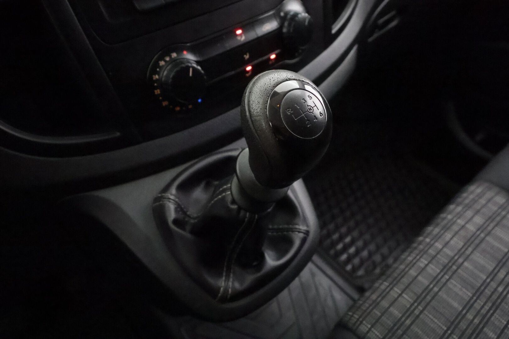 Mercedes-Benz Vito 2021 110cdi-3,05/32k Keskipitkä A2 ** ALV / Webasto / P-Kamera / Koukku ** - 1.om Suomi-auto 