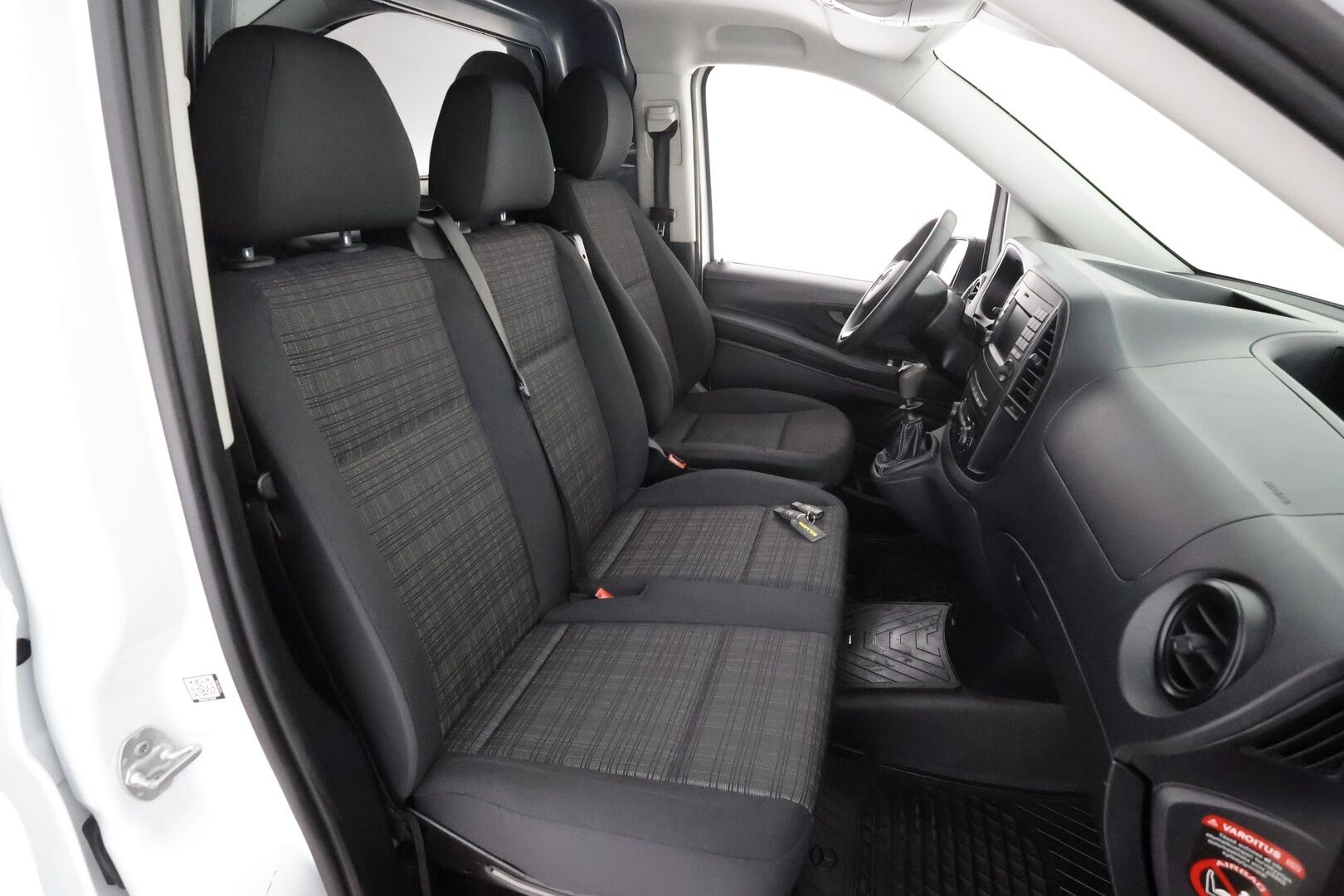 Mercedes-Benz Vito 2021 110cdi-3,05/32k Keskipitkä A2 ** ALV / Webasto / P-Kamera / Koukku ** - 1.om Suomi-auto 