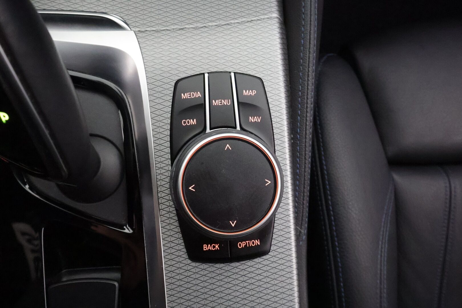 BMW 530 2020 G30 Sedan 530e xDrive A Charged Edition M Sport * Vakkari / Puolisähköt / Koukku / Sporttinahat / Lisälämmitin ajastimella / P.kamera * - Akku kuntotarkastettu / Suomi-auto / Kahdet renkaat