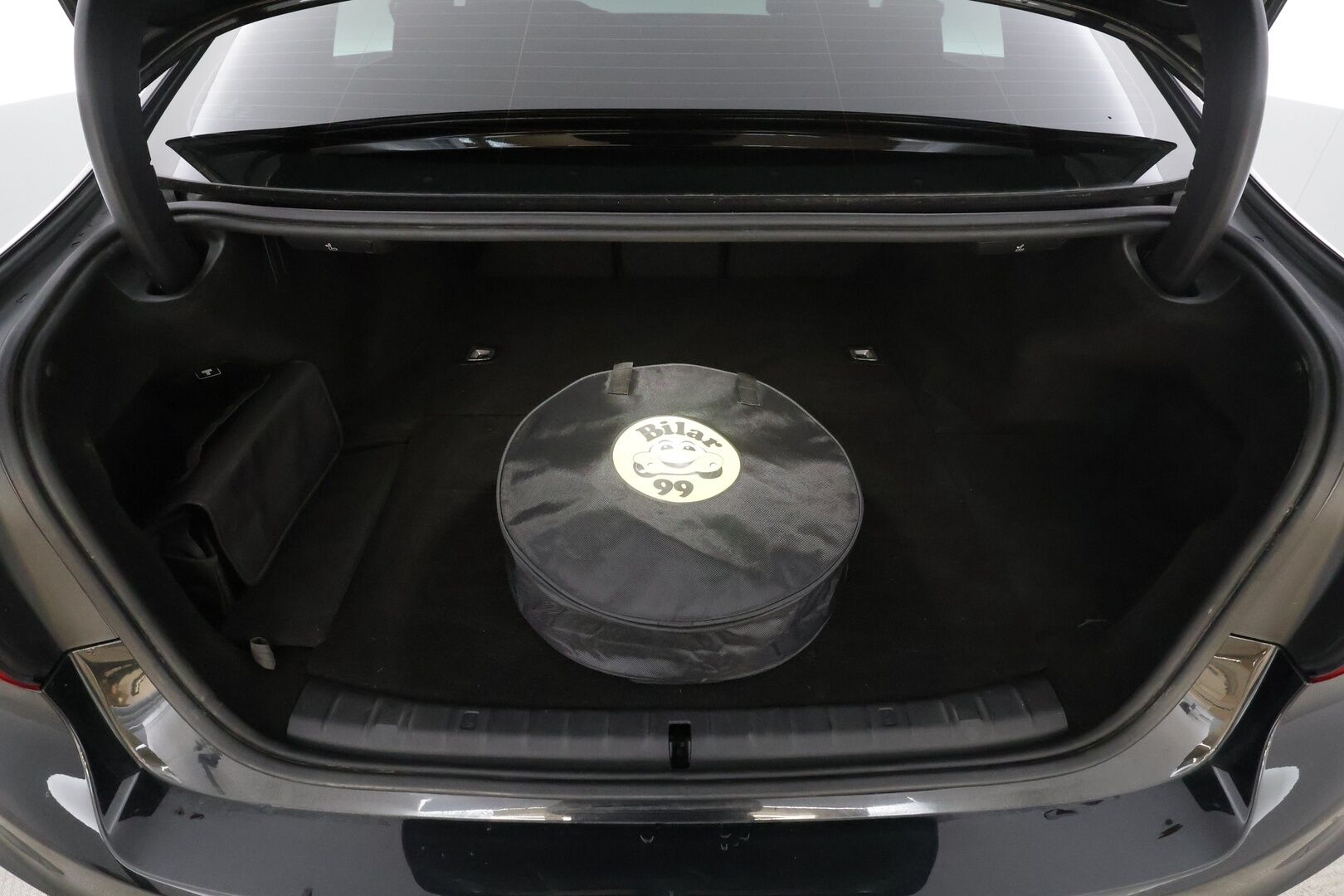 BMW 530 2020 G30 Sedan 530e xDrive A Charged Edition M Sport * Vakkari / Puolisähköt / Koukku / Sporttinahat / Lisälämmitin ajastimella / P.kamera * - Akku kuntotarkastettu / Suomi-auto / Kahdet renkaat