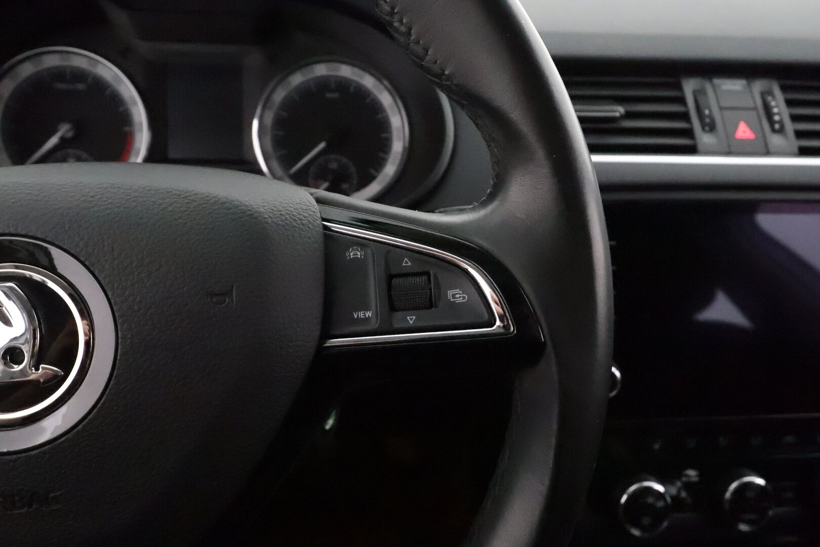 Skoda Octavia 2020 Combi 2,0 TDI 184 4x4 Scout Business DSG **Webasto / Koukku / Adapt.vakkari / LED-valot / P.kamera / Navi / Keyless** - 1-om Suomi-auto / Kahdet Renkaat