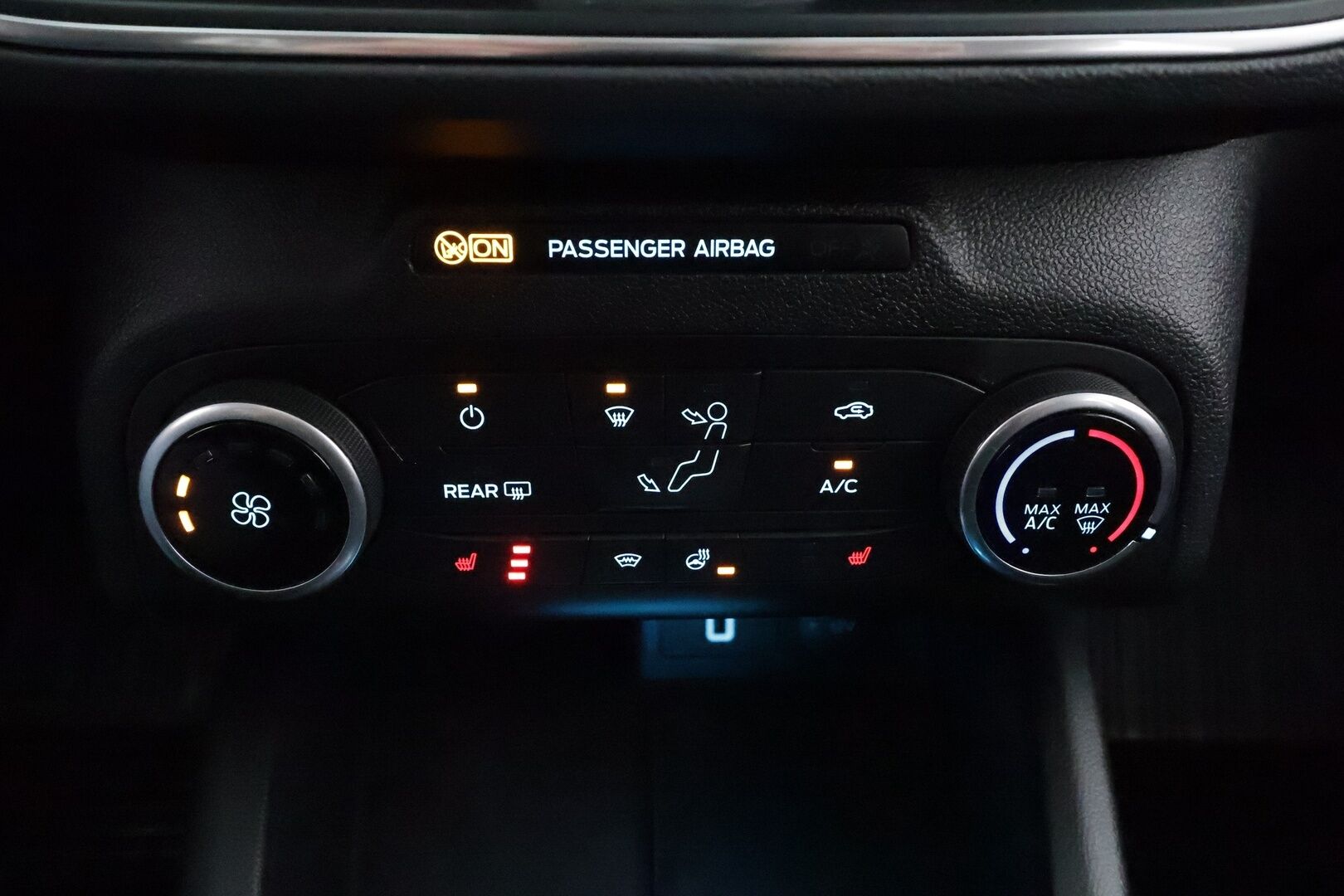 Ford Focus 2020 1,5 TDCi EcoBlue 120hv A8 Active Wagon * Webasto / LED / P.Kamera / Navi / Kaistavahti / Vakkari * - 1-om Suomi-auto / Kahdet renkaat aluvanteilla