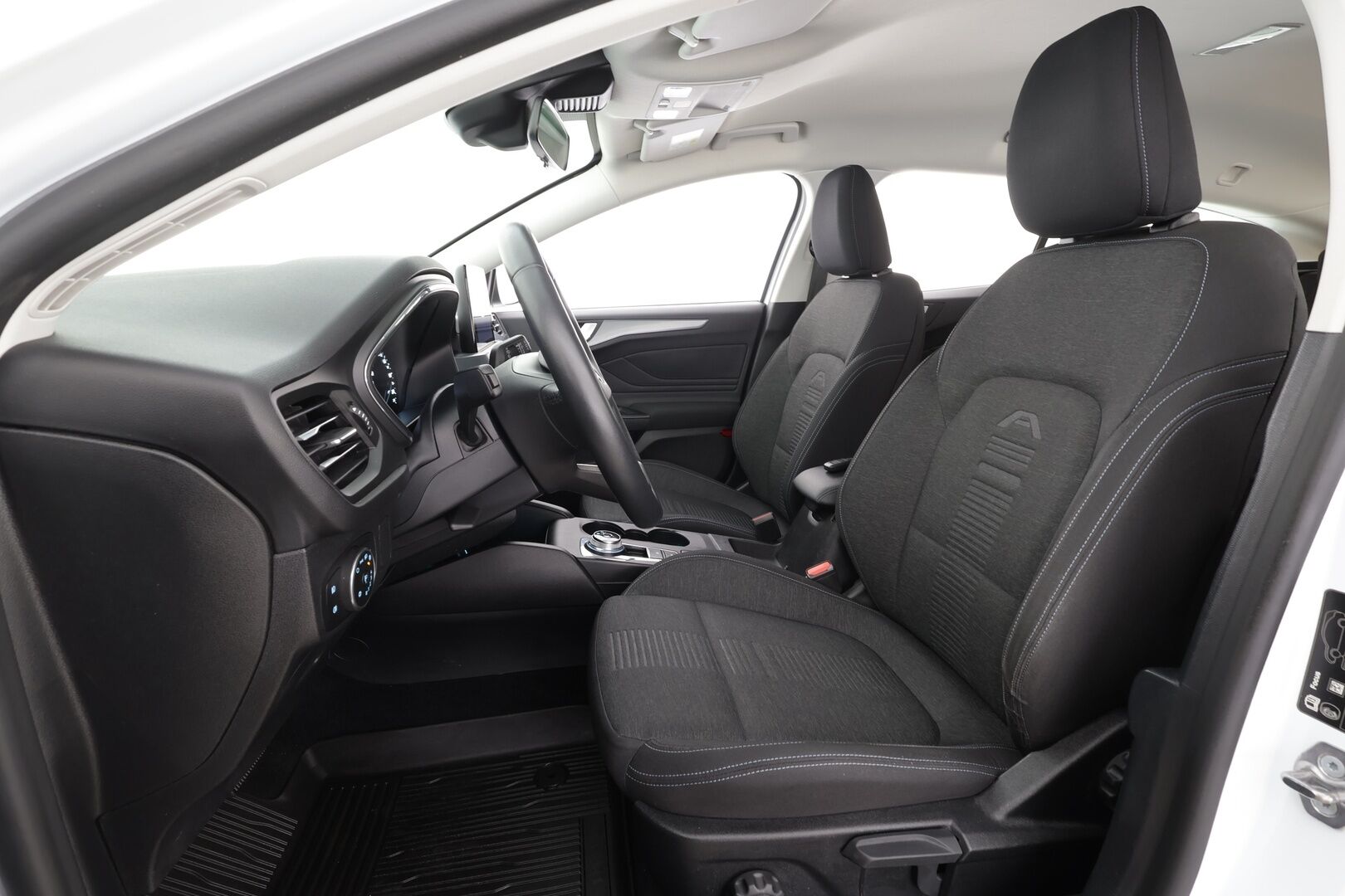 Ford Focus 2020 1,5 TDCi EcoBlue 120hv A8 Active Wagon * Webasto / LED / P.Kamera / Navi / Kaistavahti / Vakkari * - 1-om Suomi-auto / Kahdet renkaat aluvanteilla - HULLUT AVAJAISHULINAT KORKOTARJOUS 3,29 %