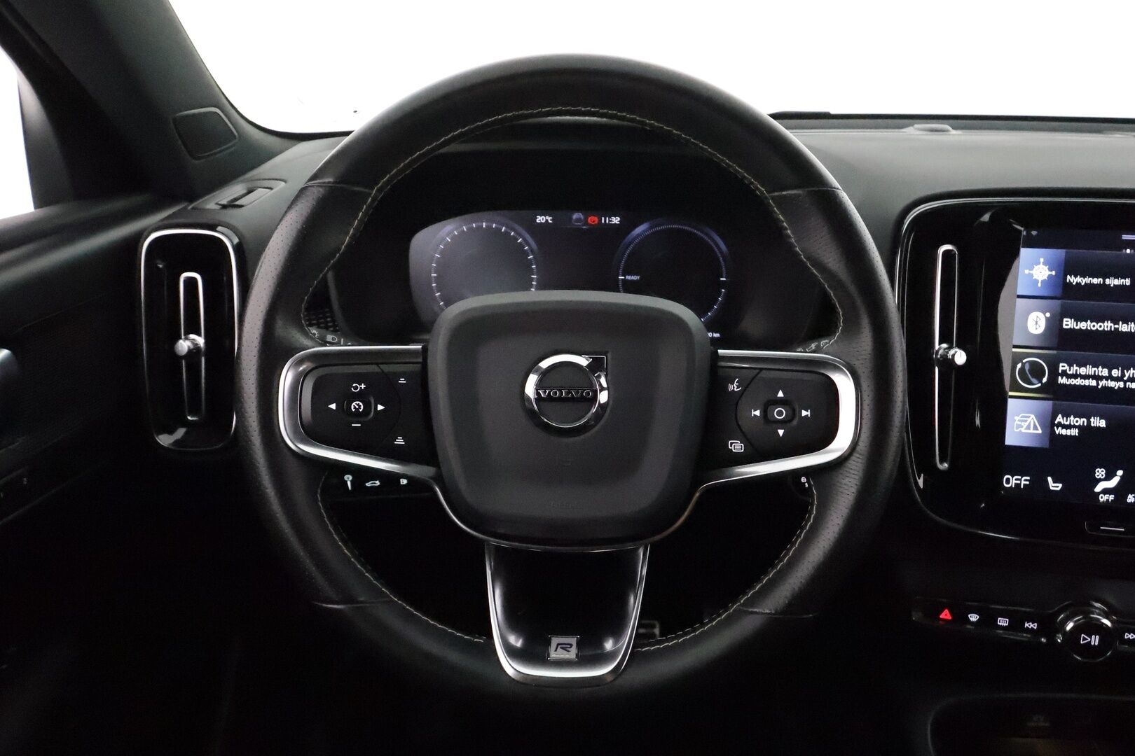 Volvo XC40 2020 T5 Twin Engine R-Design Business aut **Webasto / Koukku / Adapt.Vakkari / P.Kamera / Sporttipenkki Muistilla / Navi** - 3,99 % KORKOTARJOUS TÄHÄN AUTOON - Akku kuntotarkastettu / Suomi-auto / 2x Latauskaapelit / Kahdet Renkaat / Merkkihuollettu!