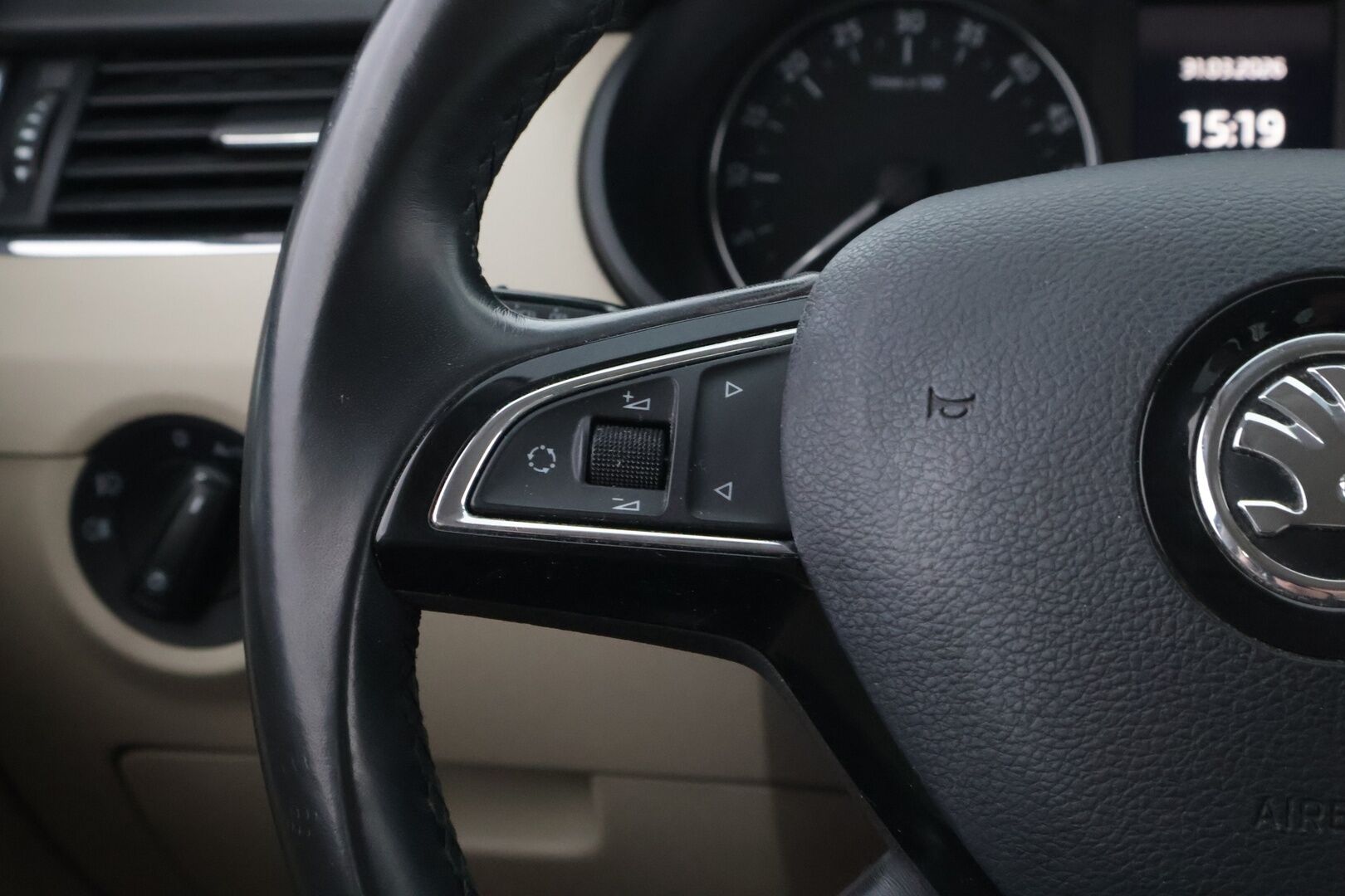 Skoda Octavia 2014 Combi 1,6 TDI Elegance DSG Autom - YritysOutlet - Myydään vain yrityksille - – Tämä auto myydään YritysOutlet -valikoimasta vain yritykselle