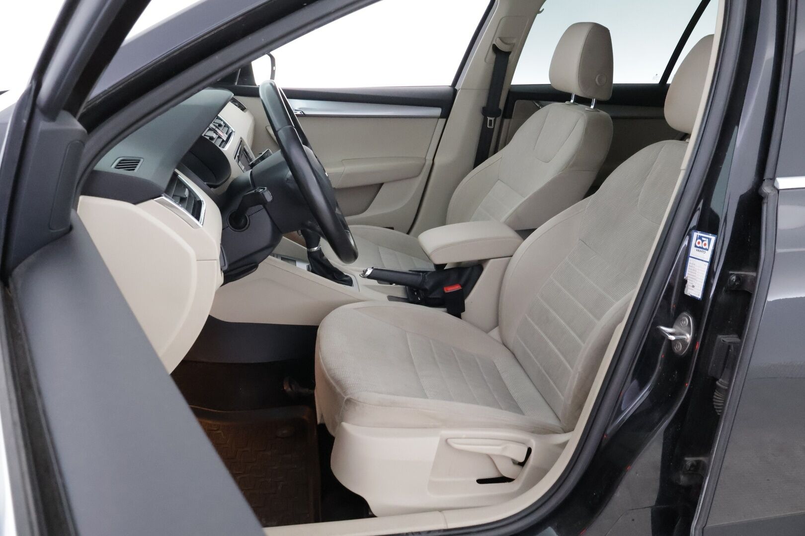 Skoda Octavia 2014 Combi 1,6 TDI Elegance DSG Autom - YritysOutlet - Myydään vain yrityksille - – Tämä auto myydään YritysOutlet -valikoimasta vain yritykselle