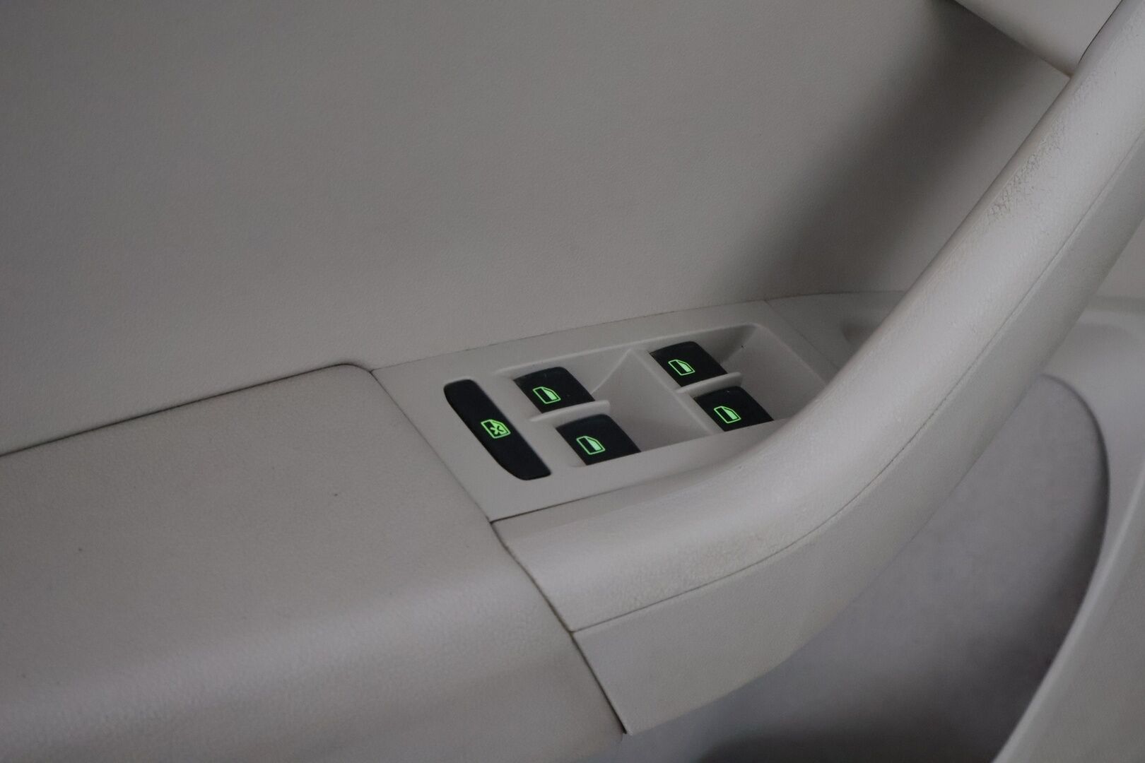 Skoda Octavia 2014 Combi 1,6 TDI Elegance DSG Autom - YritysOutlet - Myydään vain yrityksille - – Tämä auto myydään YritysOutlet -valikoimasta vain yritykselle