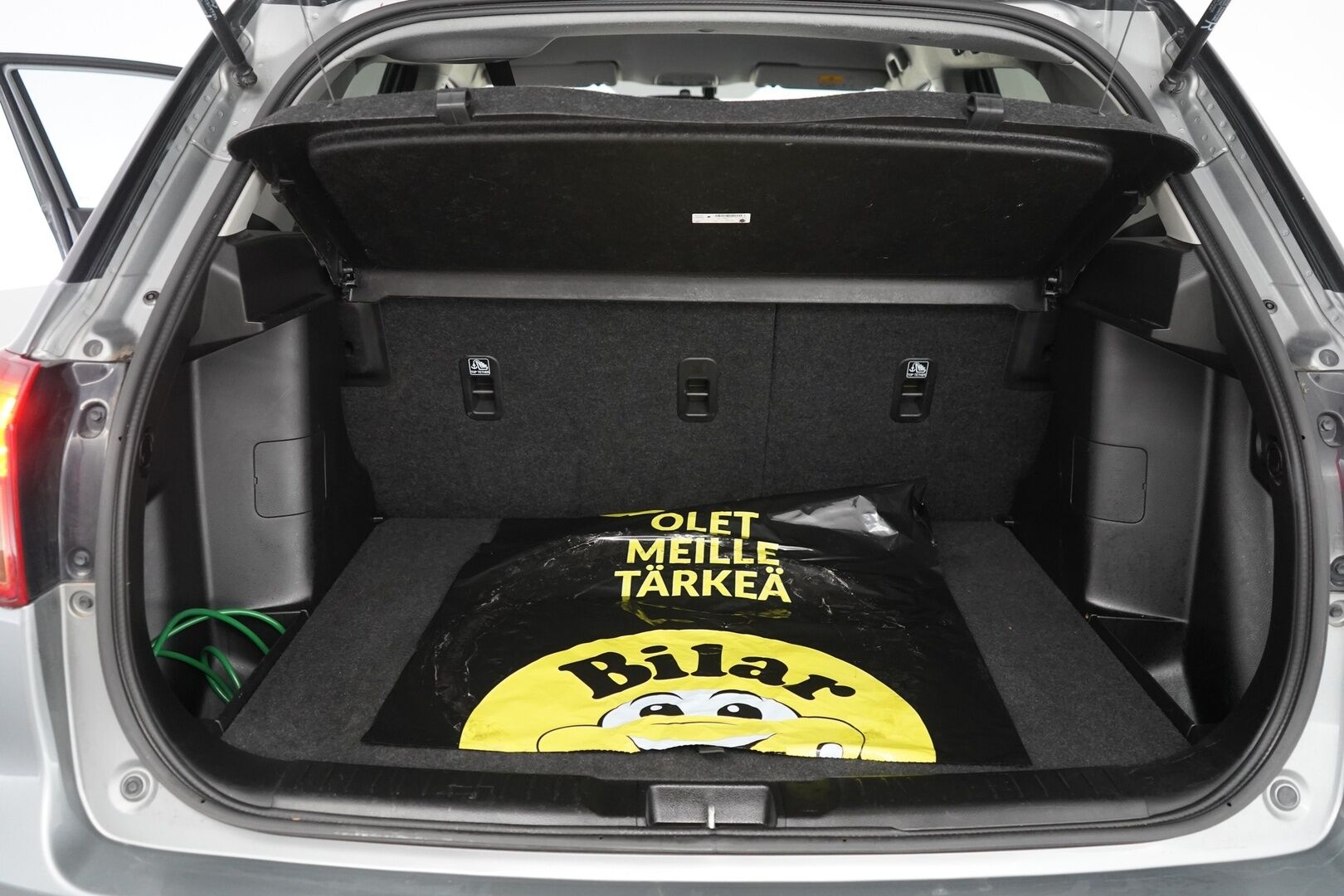 Suzuki Vitara 2018 1,4 BOOSTERJET 2WD GL+ 6AT * ACC / Lohkolämmitin / Vetokoukku / Navi * - Juuri huollettu / Kahdet OEM vanteet / Seuraava katsastus 12/2026 - HULLUT JOULUT KORKOTARJOUS 2,49% 