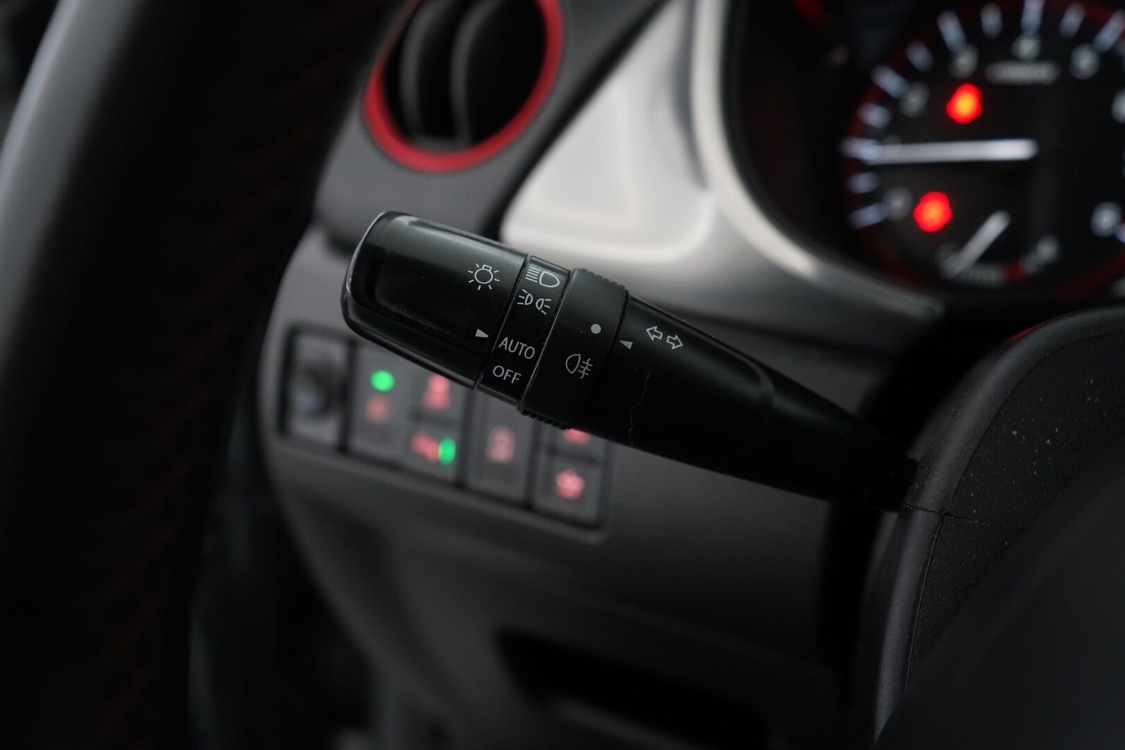 Suzuki Vitara 2018 1,4 BOOSTERJET 2WD GL+ 6AT * ACC / Lohkolämmitin / Vetokoukku / Navi * - Juuri huollettu / Kahdet OEM vanteet / Seuraava katsastus 12/2026 - HULLUT JOULUT KORKOTARJOUS 2,49% 