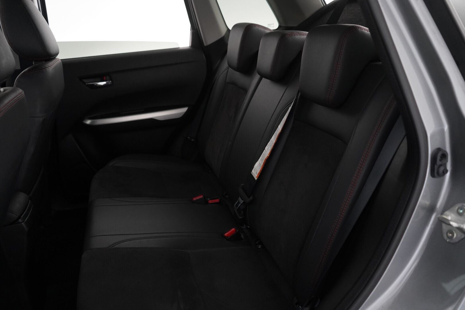 Suzuki Vitara 2018 1,4 BOOSTERJET 2WD GL+ 6AT * ACC / Lohkolämmitin / Vetokoukku / Navi * - Juuri huollettu / Kahdet OEM vanteet / Seuraava katsastus 12/2026 - HULLUT JOULUT KORKOTARJOUS 2,49% 