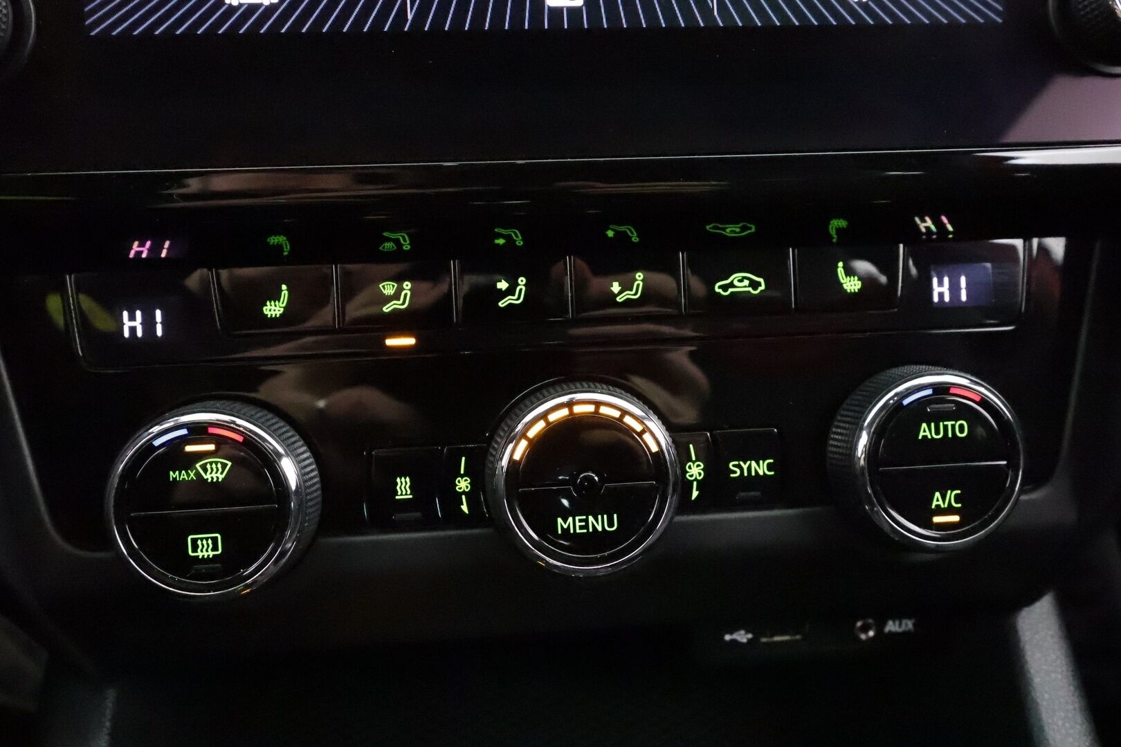 Skoda Octavia 2017 Combi 2,0 TDI 184 4x4 RS DSG * Webasto / ACC / LED / P.kamera / Canton / Navi / Apple&Android * - HULLU BLACKWEEK KORKOTARJOUS 2,49%