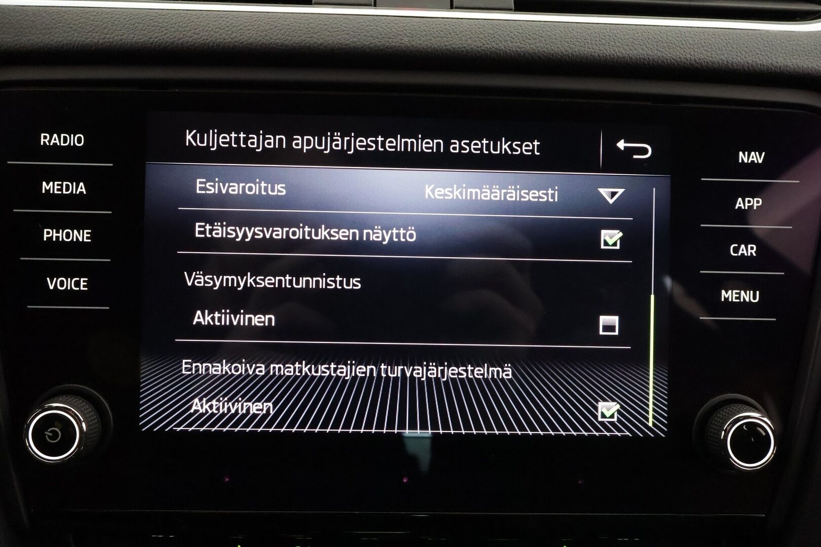 Skoda Octavia 2017 Combi 2,0 TDI 184 4x4 RS DSG * Webasto / ACC / LED / P.kamera / Canton / Navi / Apple&Android * - HULLU BLACKWEEK KORKOTARJOUS 2,49%