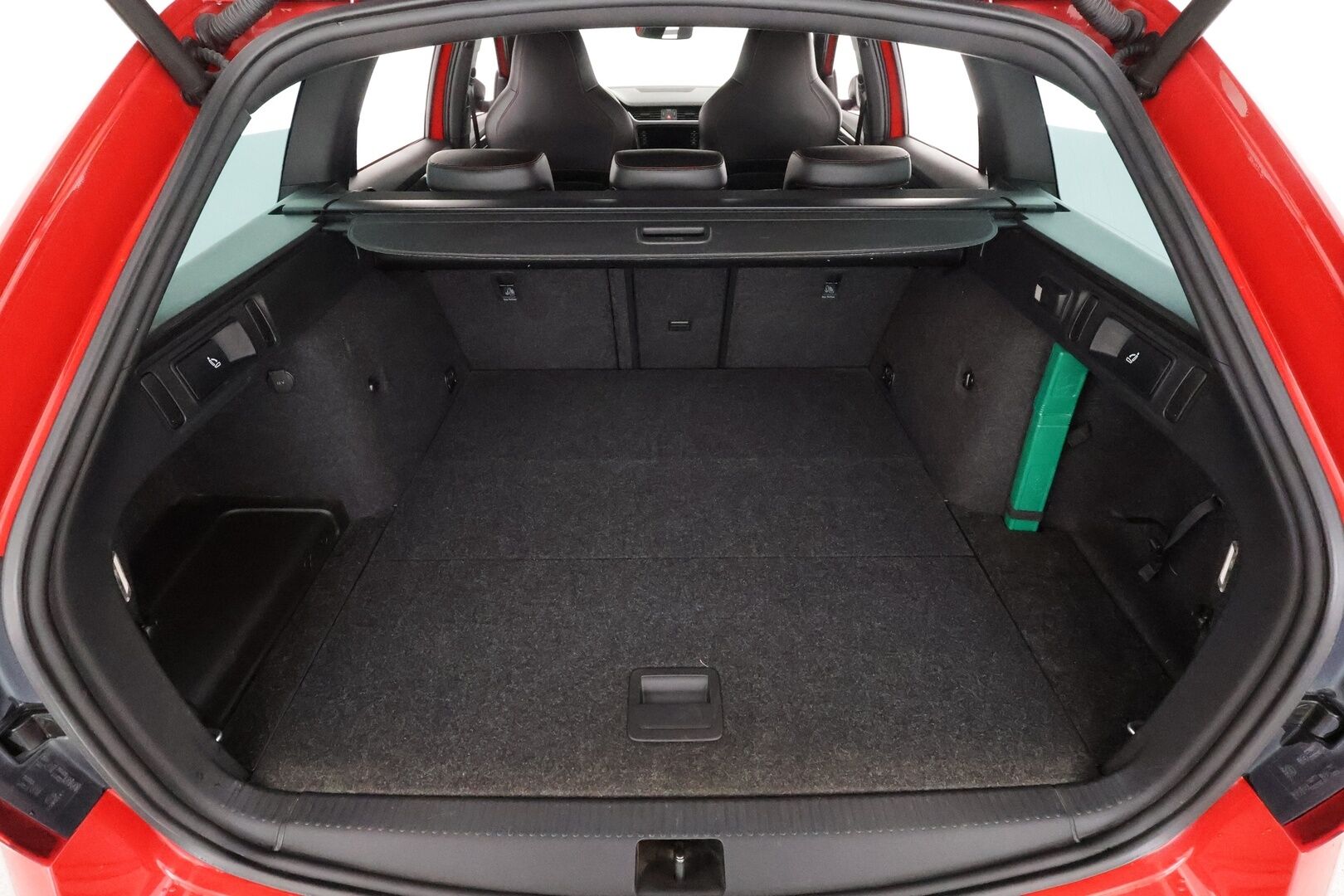 Skoda Octavia 2017 Combi 2,0 TDI 184 4x4 RS DSG * Webasto / ACC / LED / P.kamera / Canton / Navi / Apple&Android * - HULLU BLACKWEEK KORKOTARJOUS 2,49%