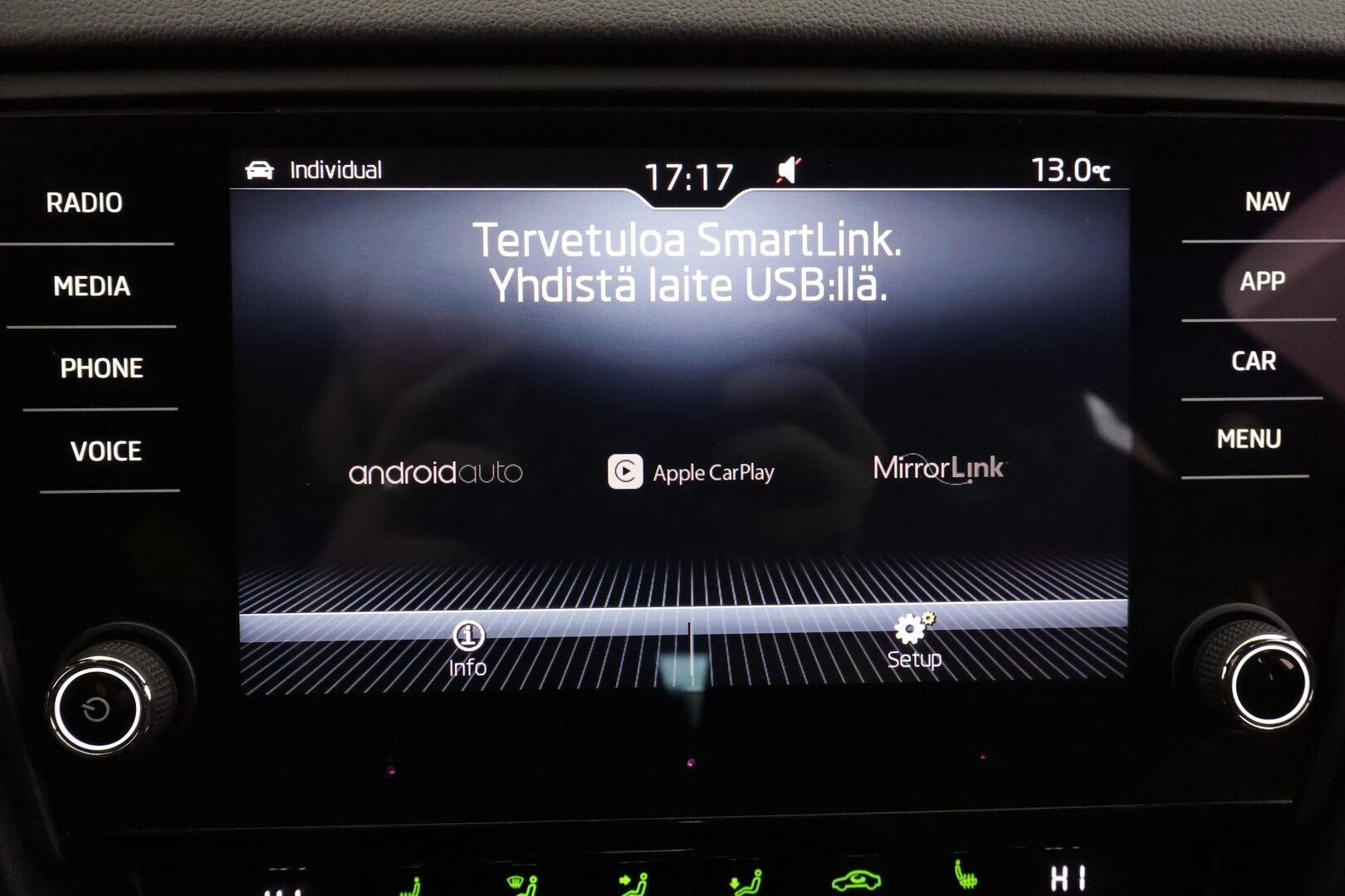 Skoda Octavia 2017 Combi 2,0 TDI 184 4x4 RS DSG * Webasto / ACC / LED / P.kamera / Canton / Navi / Apple&Android * - HULLU BLACKWEEK KORKOTARJOUS 2,49%