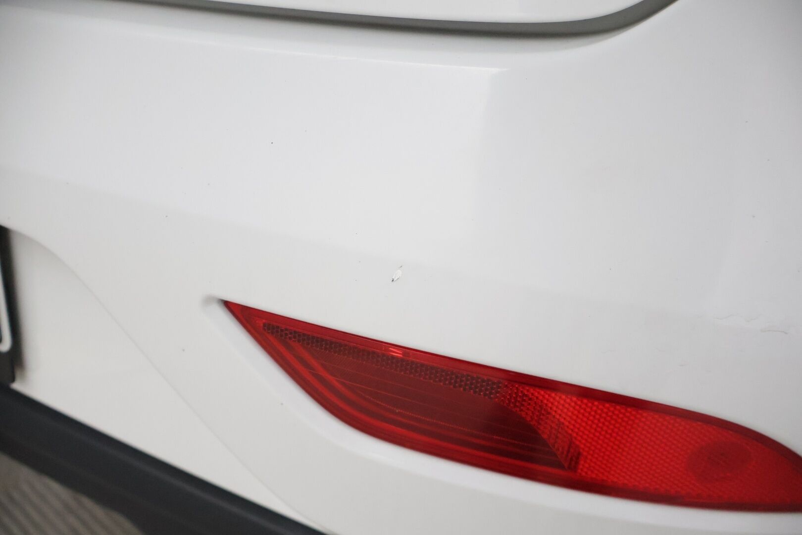 Volvo V40 2015 D2 Momentum * YritysOutlet - Myydään vain yrityksille / Jakohihna tehty 206tkm / Webasto / BT / Vakkari / Xenon * - *Katsastettu 19.9.2025 / Fiksu peli pikku laitolla! / Kahdet renkaat*