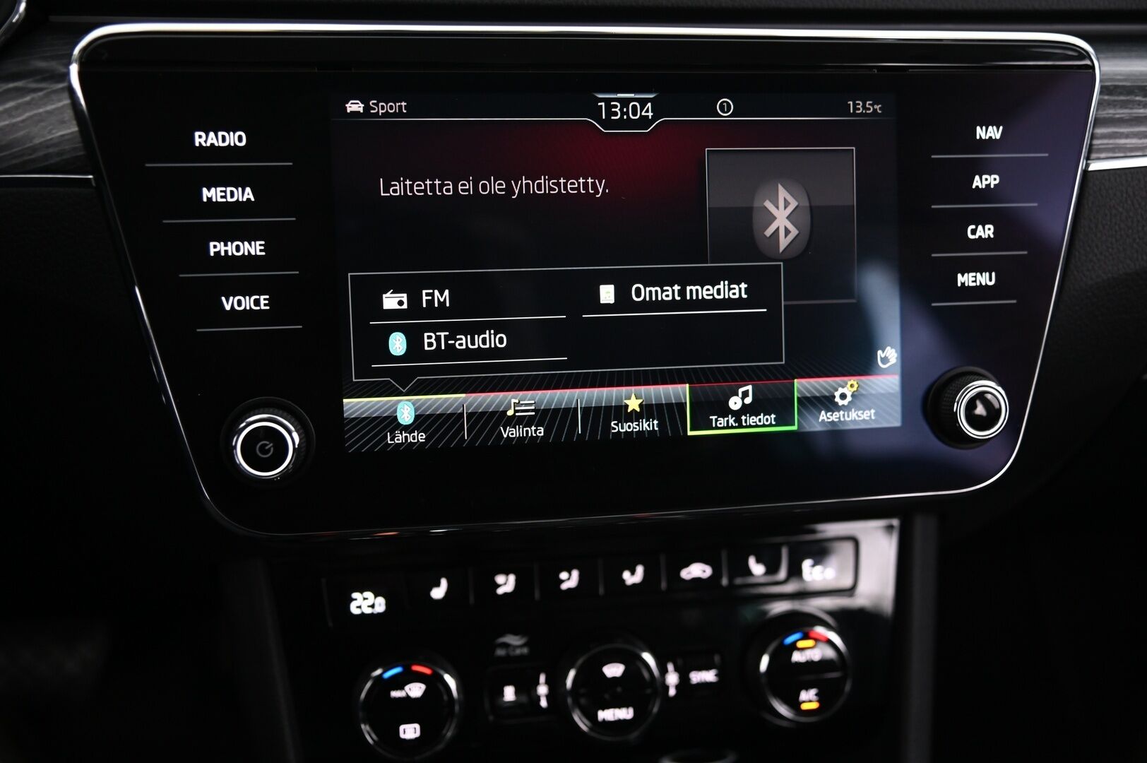 Skoda Superb 2020 Combi 1,4 TSI PHEV Style iV DSG Autom. *ACC / Webasto / Crystal / Skoda Sound System / Muistipenkki / Koukku / Kamera* - Lämmitettävä tuulilasi / Lämpöratti / Penkinlämmitys edessä ja takana / Digimittari /  / Bliss / Nahka-Alcantara