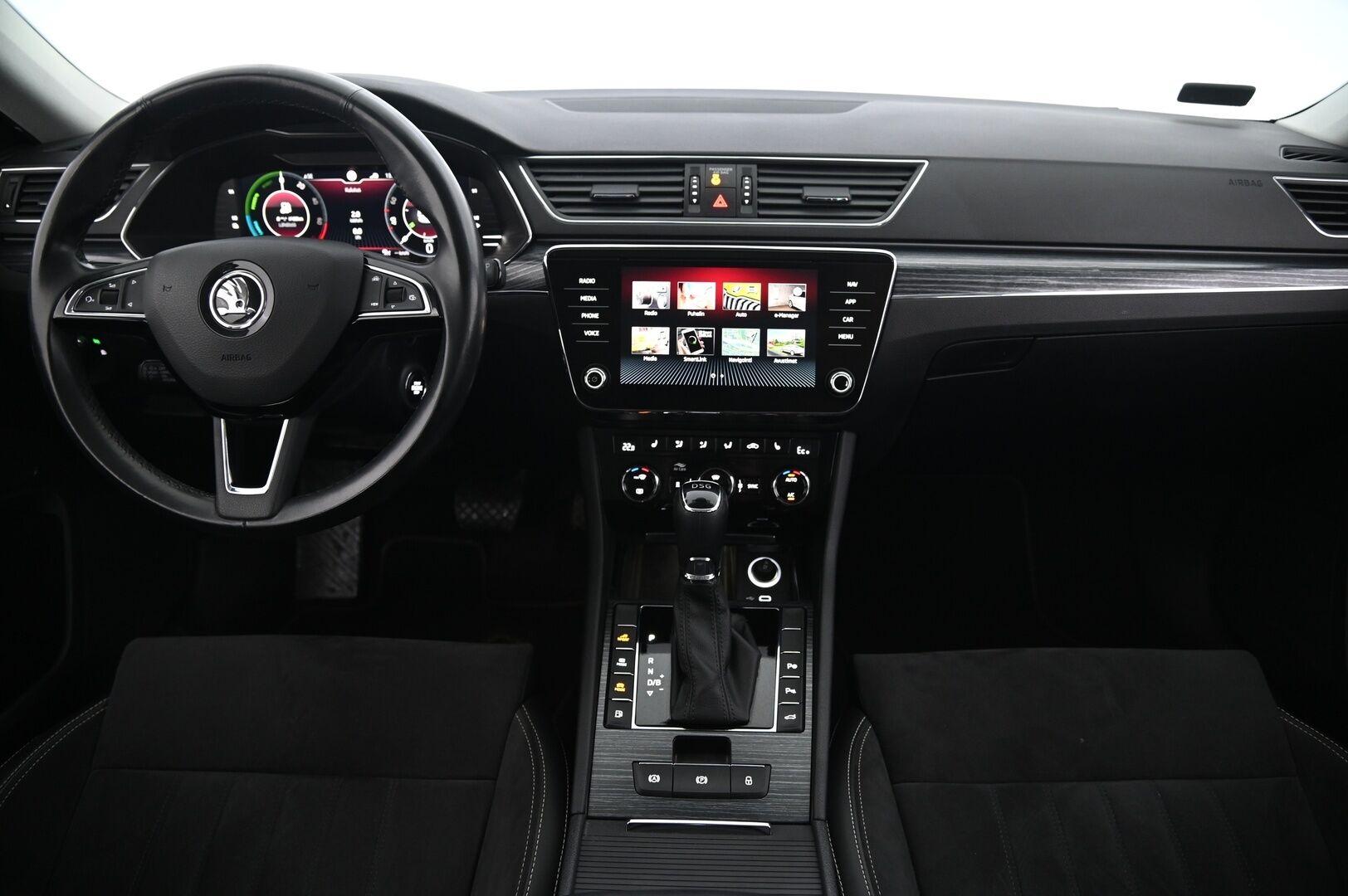 Skoda Superb 2020 Combi 1,4 TSI PHEV Style iV DSG Autom. *ACC / Webasto / Crystal / Skoda Sound System / Muistipenkki / Koukku / Kamera* - Lämmitettävä tuulilasi / Lämpöratti / Penkinlämmitys edessä ja takana / Digimittari /  / Bliss / Nahka-Alcantara