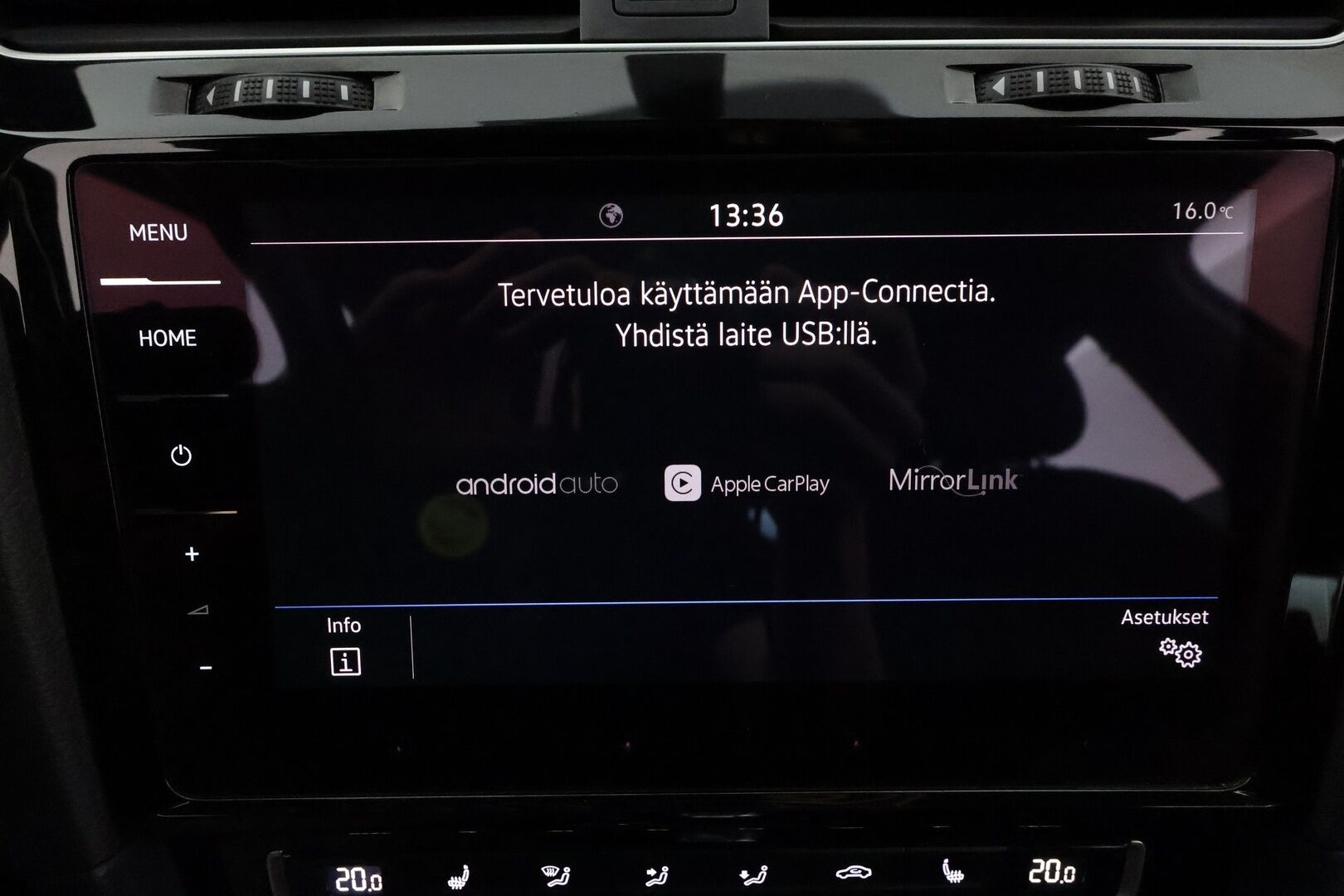 Volkswagen Golf 2018 GTE Plug-In Hybrid 150 kW DSG-automaatti **Webasto / Adapt.Vakkari / P.Tutkat / LED-valot / Navi / Digimittaristo** - 2x Laturi / 2x Renkaat