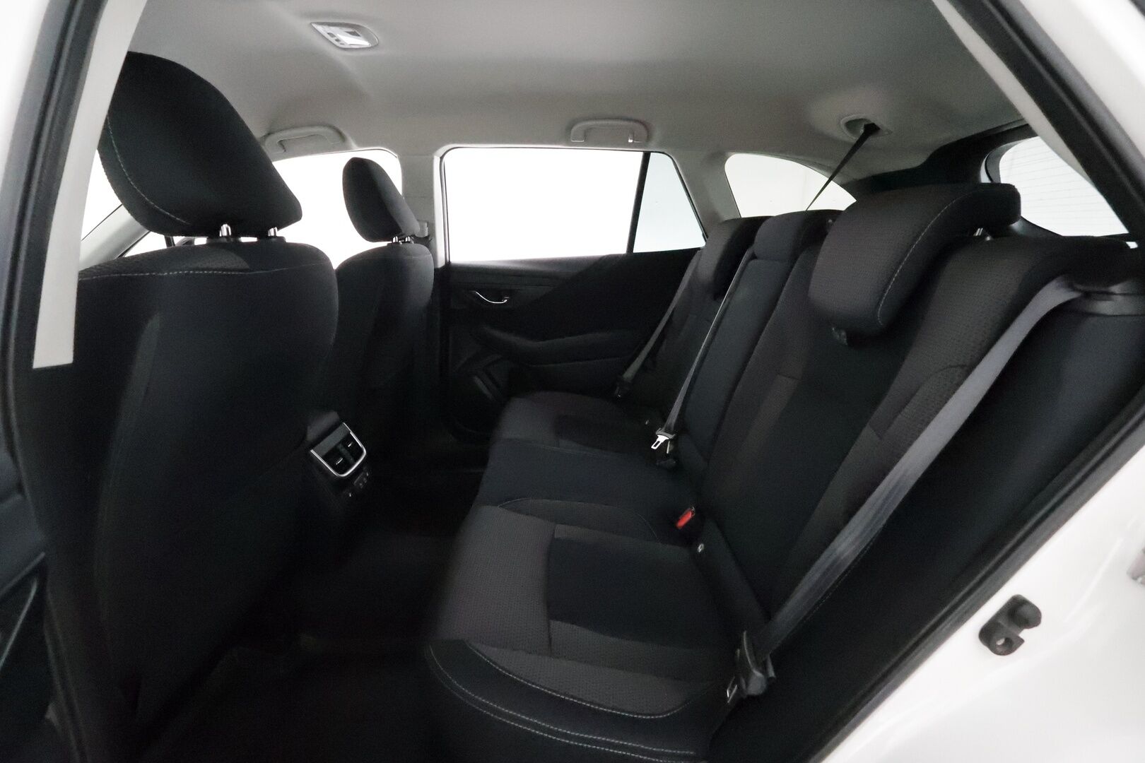 Subaru Outback 2022 2,5i Adventure CVT **Adapt.Vakkari / Koukku / LED-valot / P.Kamera / Sisätilanlämmitin / Kaistavahti** - 3,99 % KORKOTARJOUS TÄHÄN AUTOON - Suomi-auto / Kahdet Renkaat