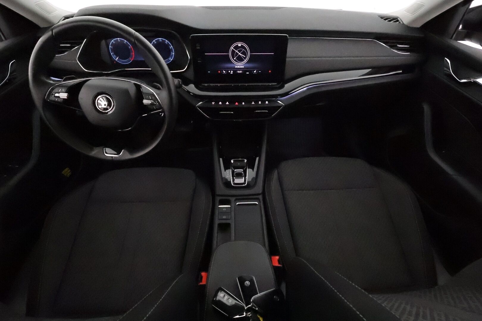 Skoda Octavia 2022 Combi 1.0 TSI Style eTEC DSG Autom. **Adapt.vakkari / Matrix LED / Muistipenkki / Koukku / P.kamera / Digimittaristo / Webasto** - Suomi-auto / Kahdet renkaat aluvanteilla / Penkinlämmittimet takana / Digimittaristo / Tuulilasin ja ratin lämmitin