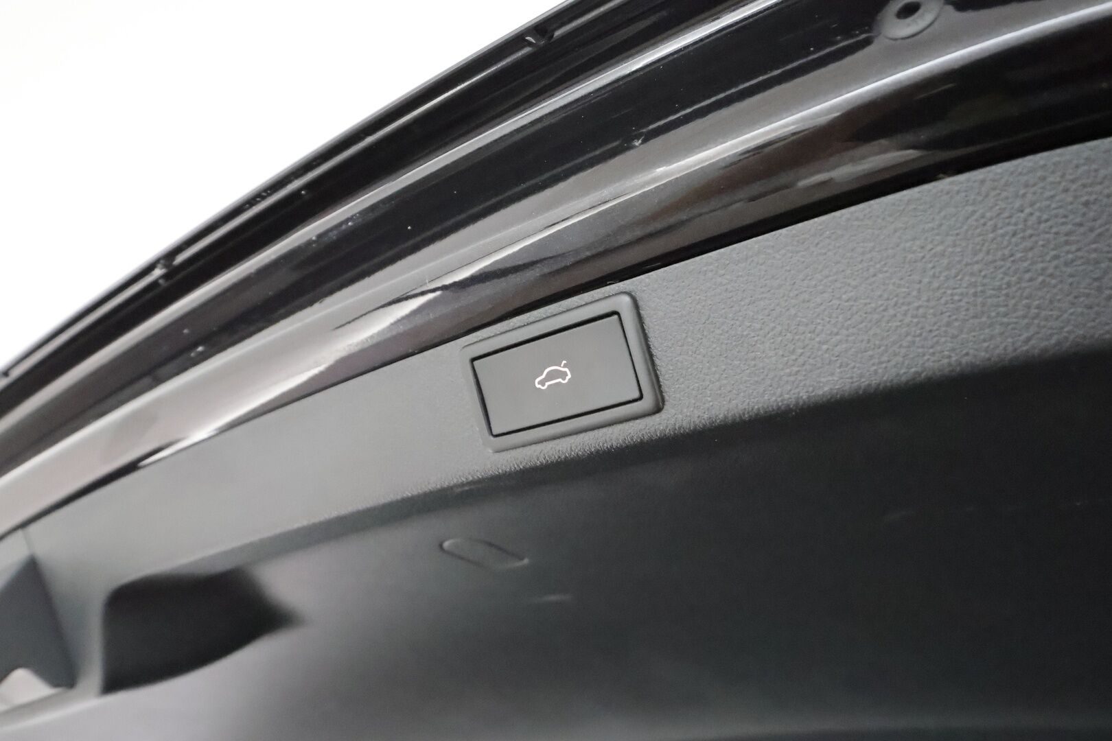 Skoda Octavia 2022 Combi 1.0 TSI Style eTEC DSG Autom. **Adapt.vakkari / Matrix LED / Muistipenkki / Koukku / P.kamera / Digimittaristo / Webasto** - Suomi-auto / Kahdet renkaat aluvanteilla / Penkinlämmittimet takana / Digimittaristo / Tuulilasin ja ratin lämmitin