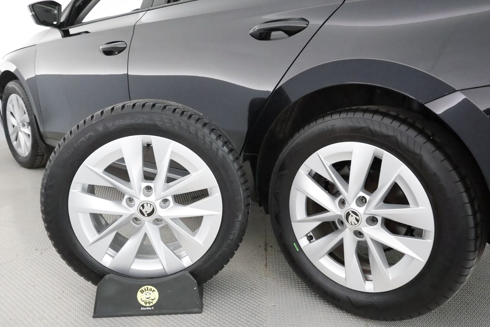 Skoda Octavia 2022 Combi 1.0 TSI Style eTEC DSG Autom. **Adapt.vakkari / Matrix LED / Muistipenkki / Koukku / P.kamera / Digimittaristo / Webasto** - Suomi-auto / Kahdet renkaat aluvanteilla / Penkinlämmittimet takana / Digimittaristo / Tuulilasin ja ratin lämmitin
