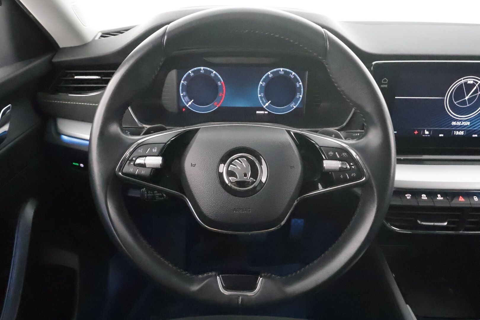 Skoda Octavia 2022 Combi 2.0 TSI 190 4x4 Style DSG * ACC / Webasto / Matrix LED / Navi / Muistipenkit / Sähköluukku / KeylessGo / HUD * - Neliveto / Suomi-auto / P.Kamera / Kahdet renkaat aluvanteilla