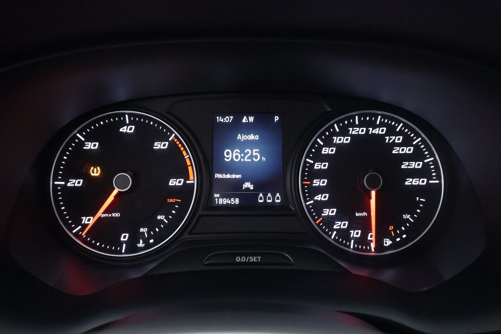 Seat Ateca 2022 2.0 TDI 150 STYLE BUS 4DRIVE Aut * Vakkari / LED / Lohko / P.kamera / Apple&Android * - 1.Om Suomi-auto / Merkkihuollettu / Kahdet Renkaat - HULLUT AVAJAISHULINAT KORKOTARJOUS 3,29 %