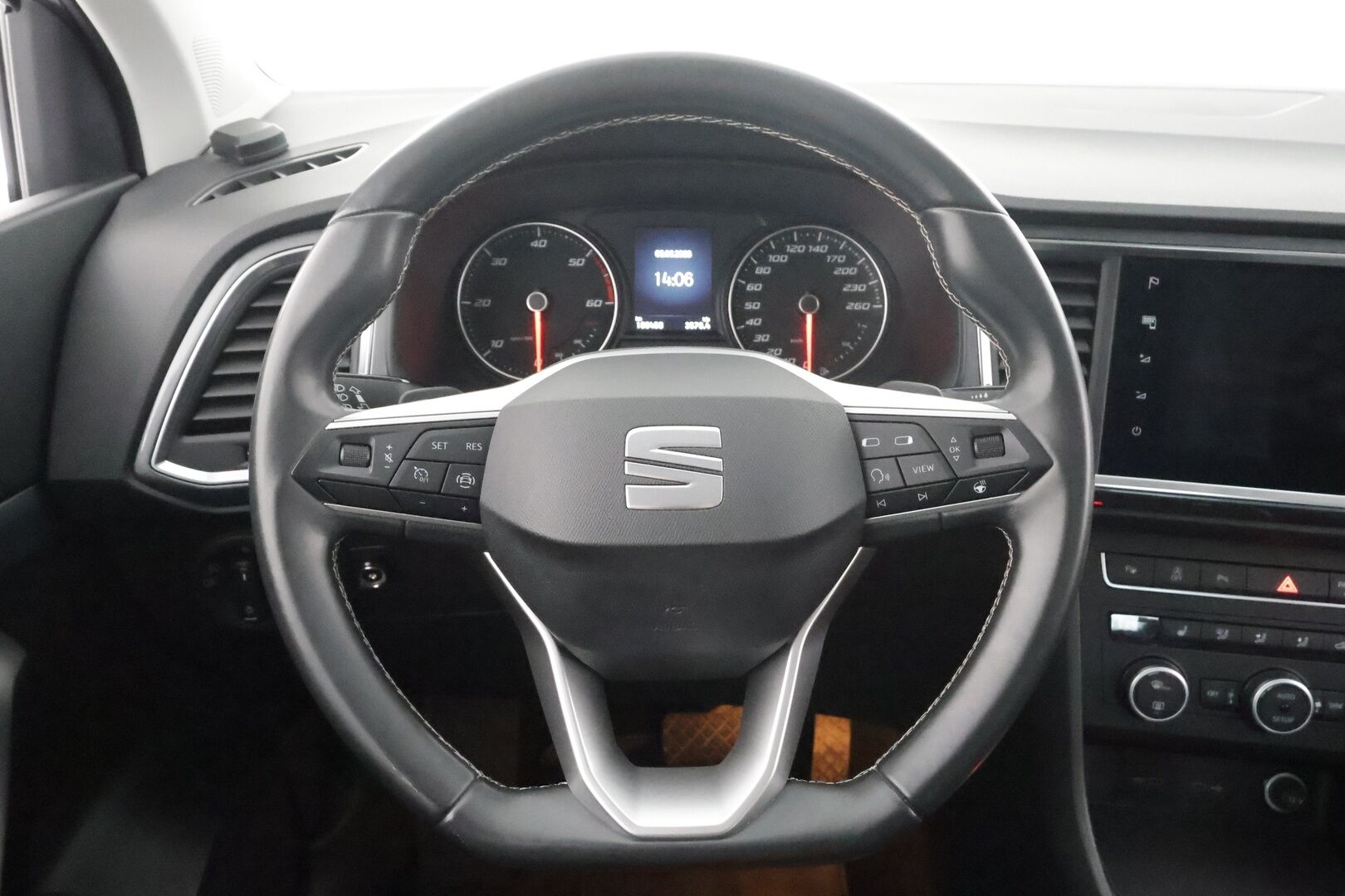 Seat Ateca 2022 2.0 TDI 150 STYLE BUS 4DRIVE Aut * Vakkari / LED / Lohko / P.kamera / Apple&Android * - 1.Om Suomi-auto / Merkkihuollettu / Kahdet Renkaat - HULLUT AVAJAISHULINAT KORKOTARJOUS 3,29 %