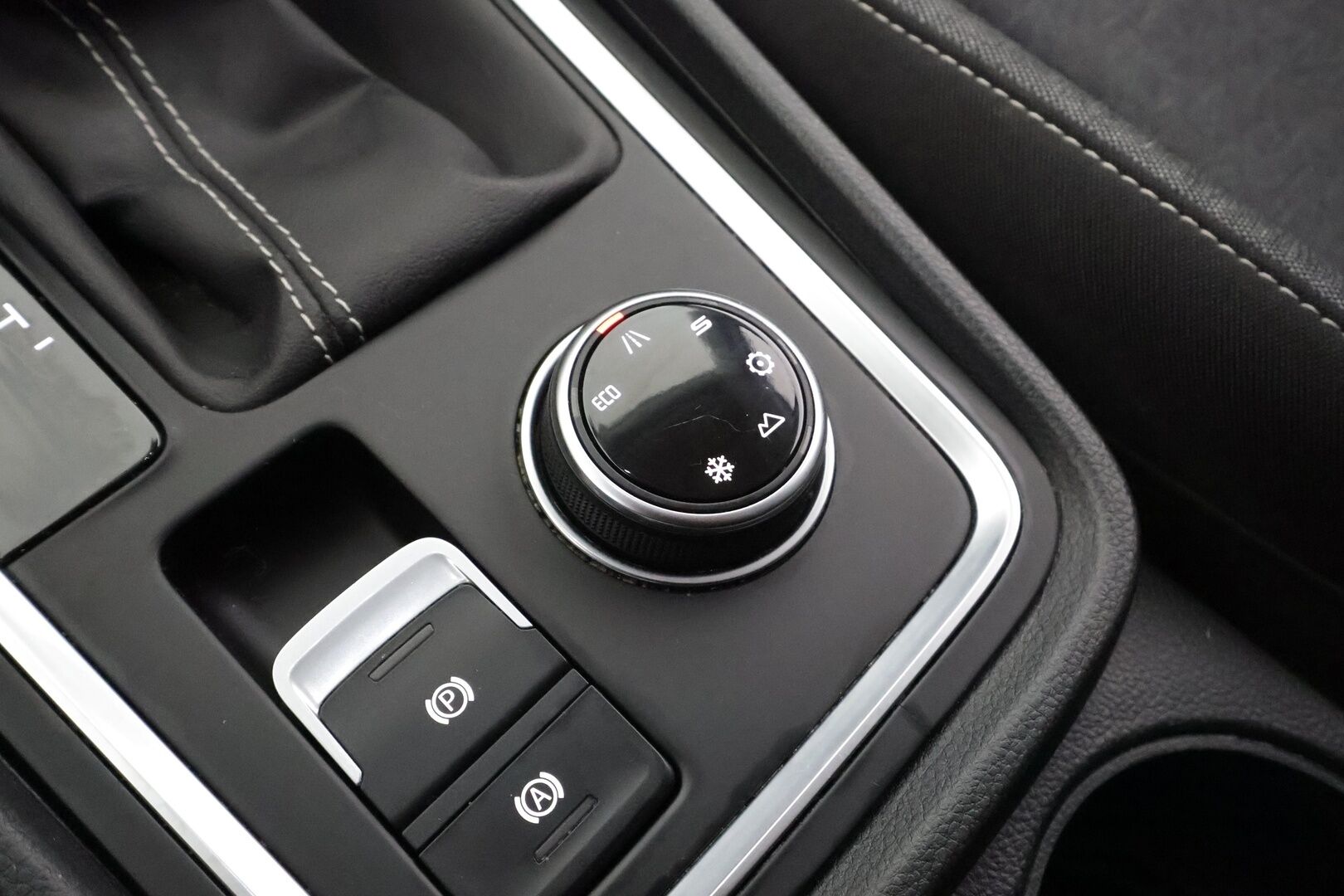 Seat Ateca 2022 2.0 TDI 150 STYLE BUS 4DRIVE Aut * Vakkari / LED / Lohko / P.kamera / Apple&Android * - 1.Om Suomi-auto / Merkkihuollettu / Kahdet Renkaat - HULLUT AVAJAISHULINAT KORKOTARJOUS 3,29 %