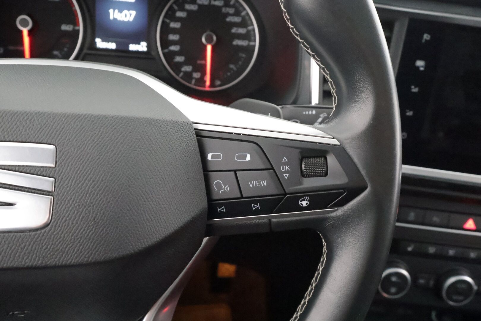 Seat Ateca 2022 2.0 TDI 150 STYLE BUS 4DRIVE Aut * Vakkari / LED / Lohko / P.kamera / Apple&Android * - 1.Om Suomi-auto / Merkkihuollettu / Kahdet Renkaat - HULLUT AVAJAISHULINAT KORKOTARJOUS 3,29 %