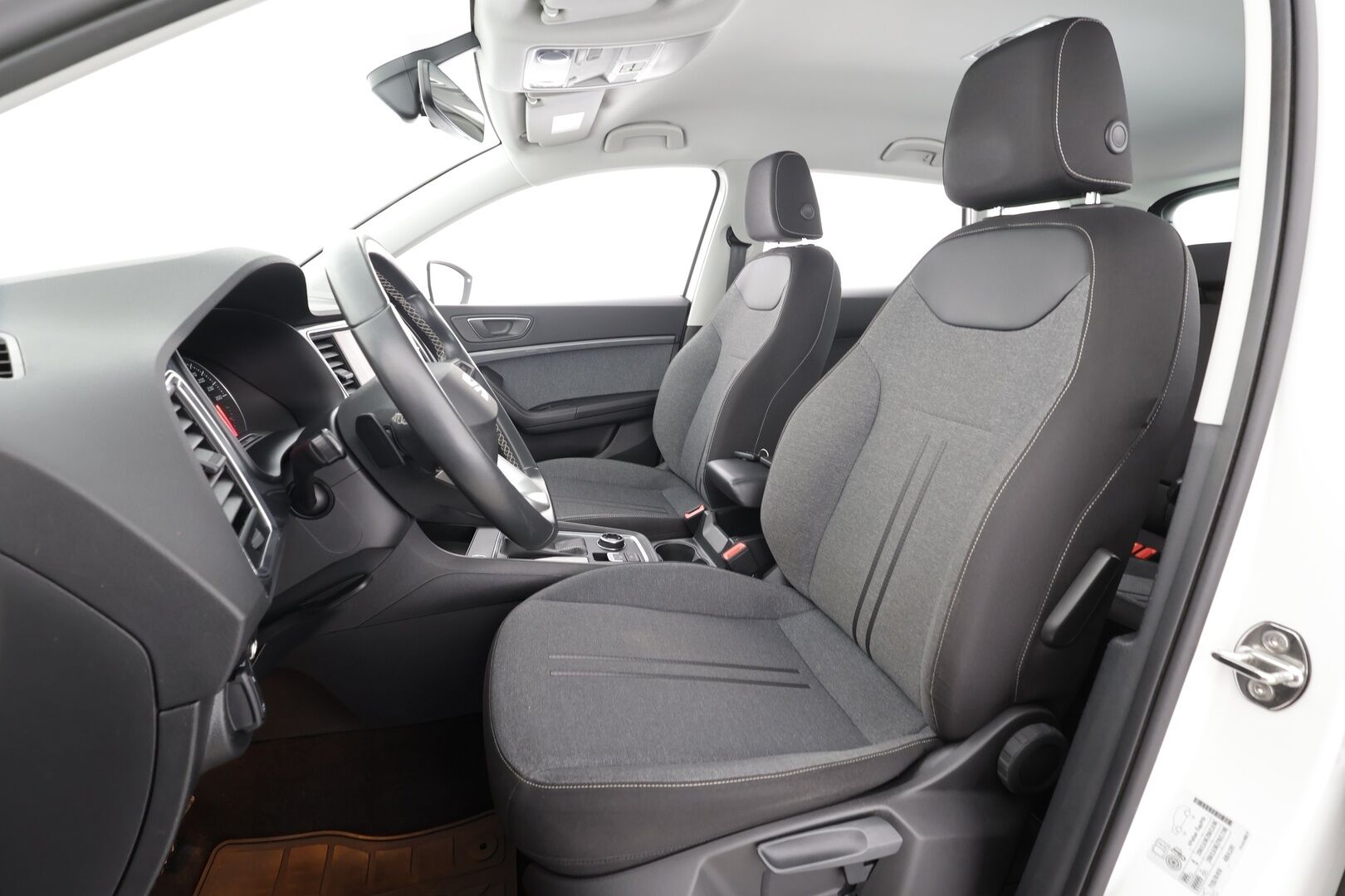 Seat Ateca 2022 2.0 TDI 150 STYLE BUS 4DRIVE Aut * Vakkari / LED / Lohko / P.kamera / Apple&Android * - 1.Om Suomi-auto / Merkkihuollettu / Kahdet Renkaat - HULLUT AVAJAISHULINAT KORKOTARJOUS 3,29 %