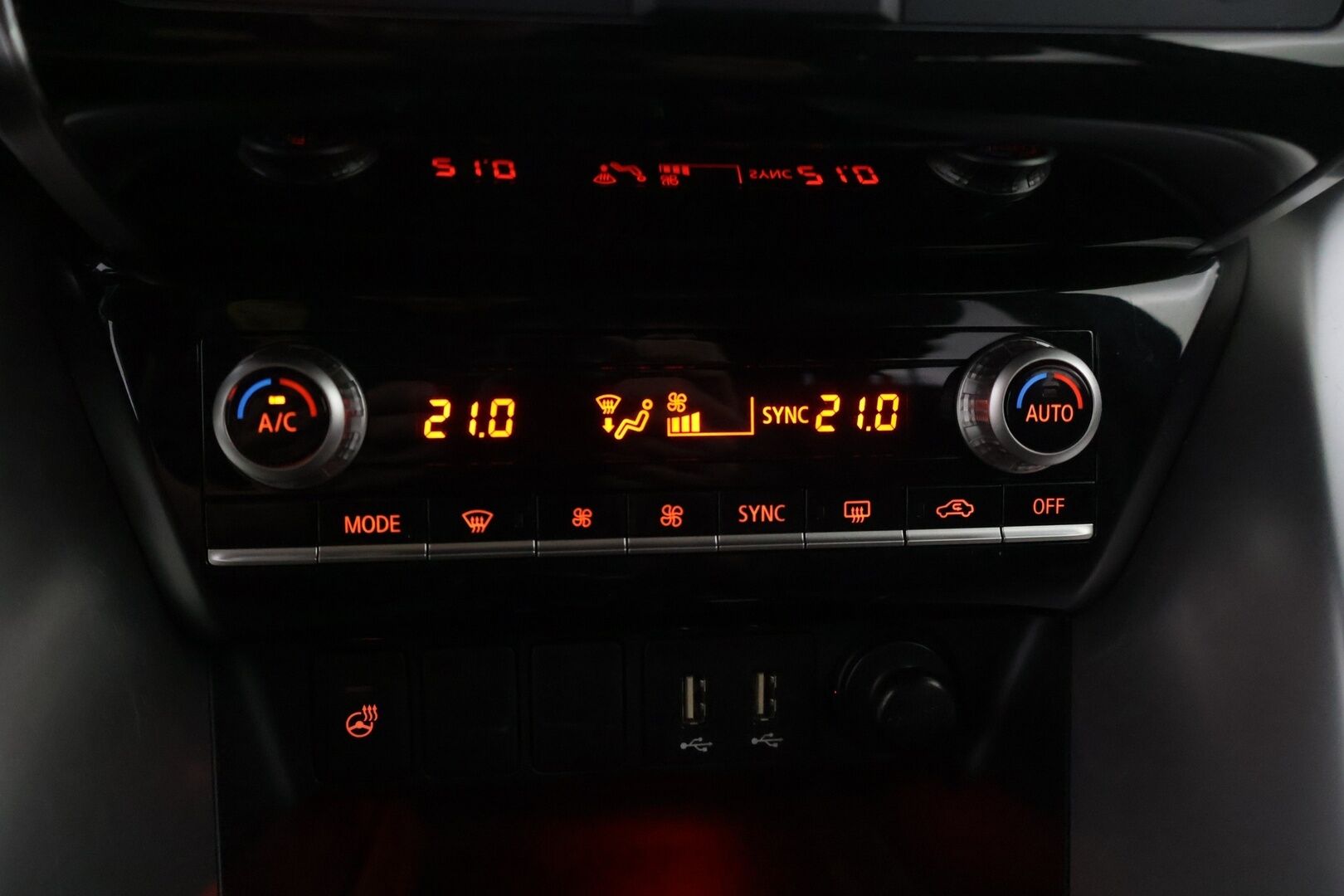 Mitsubishi ECLIPSE CROSS 2022 2.4 PHEV Intense 4WD - | 360 kamera | Vakkari | Puolnahka Sisusta | Kahdet renkaat + aluvanteet | 