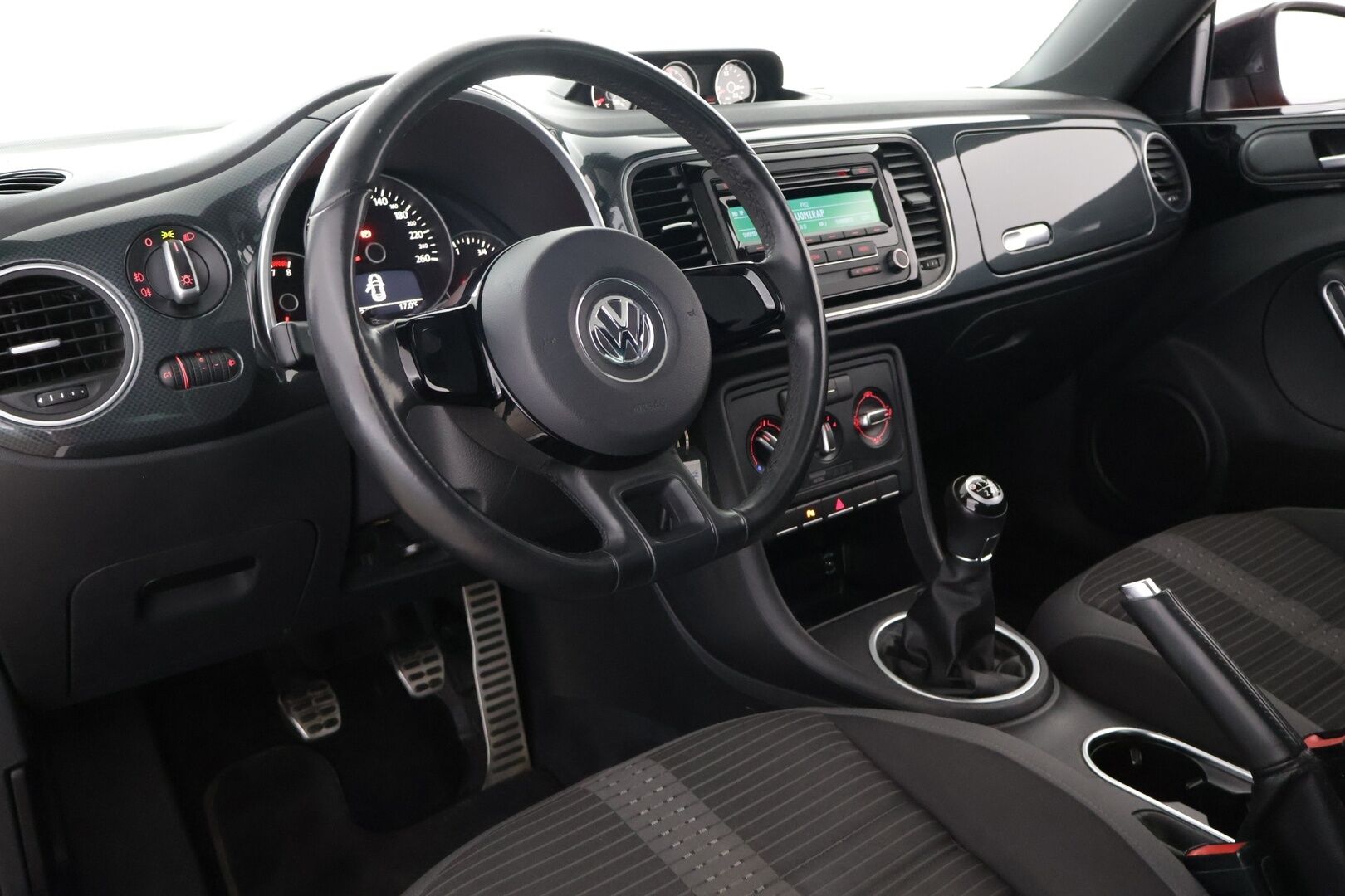 Volkswagen Beetle 2012 1.4 TSI 118kw Sport - 160 hv Beetle Sport | Panoraamakatto | Ilmastointi | Persoonallinen ja tehokas klassikko modernilla tekniikalla