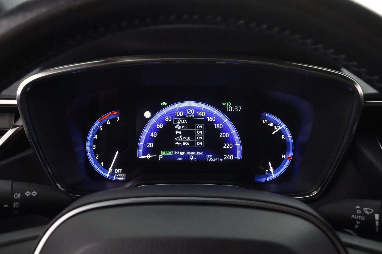 Toyota Corolla 2022 Touring Sports 1,8 Hybrid Active Business * Webasto / ACC / P.kamera / Koukku / Navi / LED / KeylessGo / Sähköluukku * - 1.Om Suomi-auto / Kahdet renkaat aluvanteilla