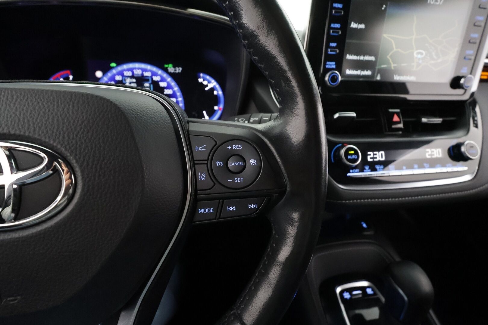 Toyota Corolla 2022 Touring Sports 1,8 Hybrid Active Business * Webasto / ACC / P.kamera / Koukku / Navi / LED / KeylessGo / Sähköluukku * - 1.Om Suomi-auto / Kahdet renkaat aluvanteilla