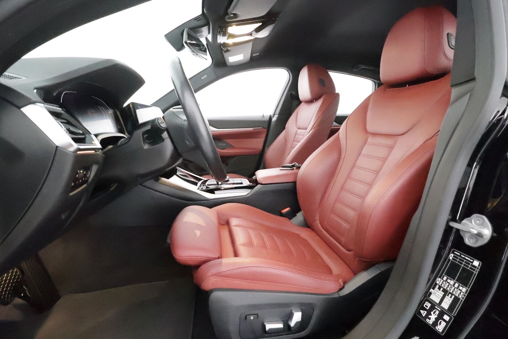 BMW 420 2022 G26 Gran Coupé 420d A xDrive **Punaiset nahat / Webasto / Hifi / P.kamera / Muistipenkki / Apple&Android** - 3,99 % KORKOTARJOUS TÄHÄN AUTOON - 1-om Suomi-auto / Kahdet renkaat