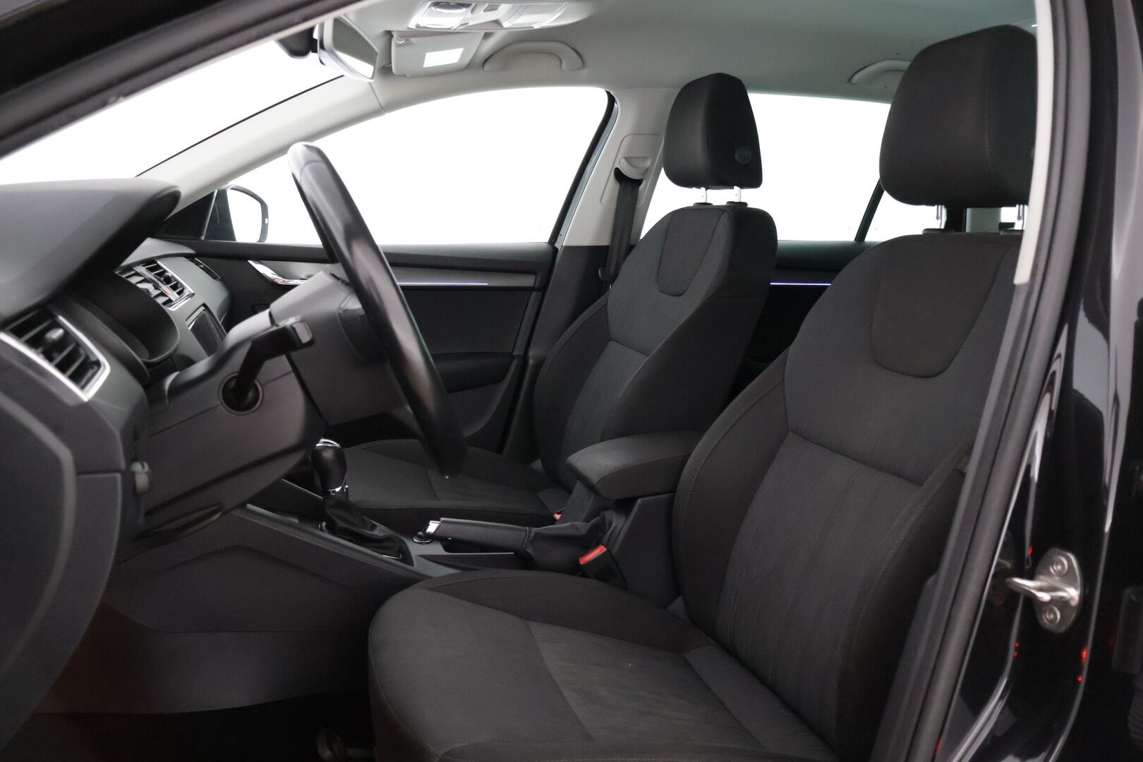 Skoda Octavia 2018 Combi 1,5 TSI Style DSG Autom ** Kessy / Lohkolämmitin / MirrorLink / Tutkat * - * Facelift kaksilla renkailla! / Asiallisesti huollettu! *